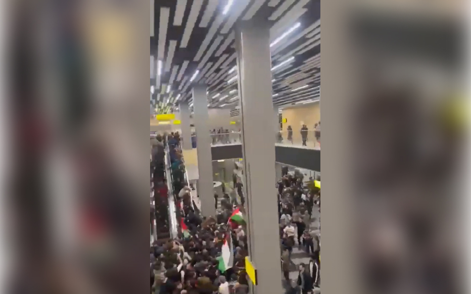Plusieurs dizaines d'hommes ont pénétré dimanche soir sur le tarmac et dans le terminal de l'aéroport de Makhatchakala, capitale de la république russe à majorité musulmane du Daghestan. DR