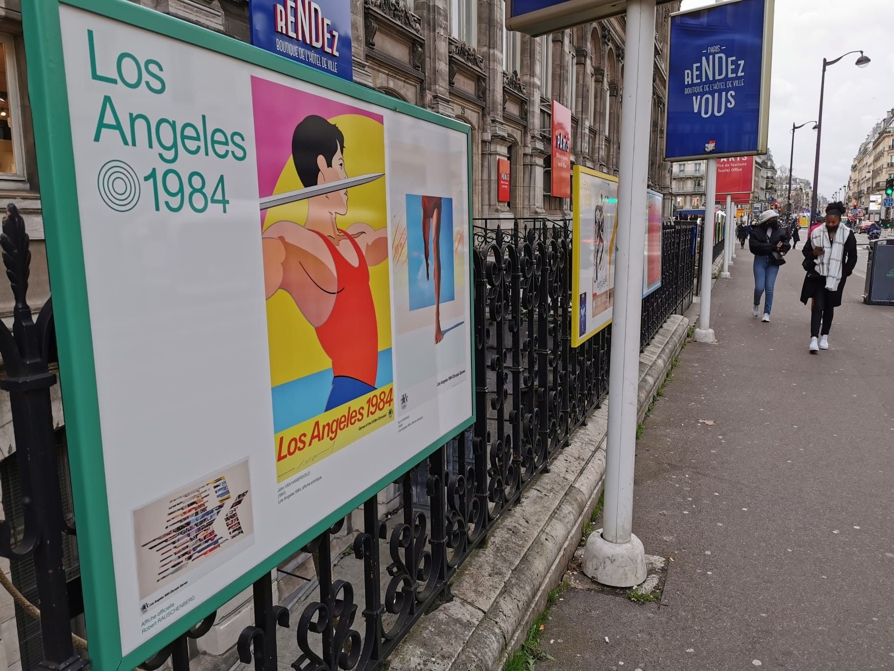 Exposition sur les JO sur les grilles de l'Hôtel de Ville de Paris. LP/F.H.