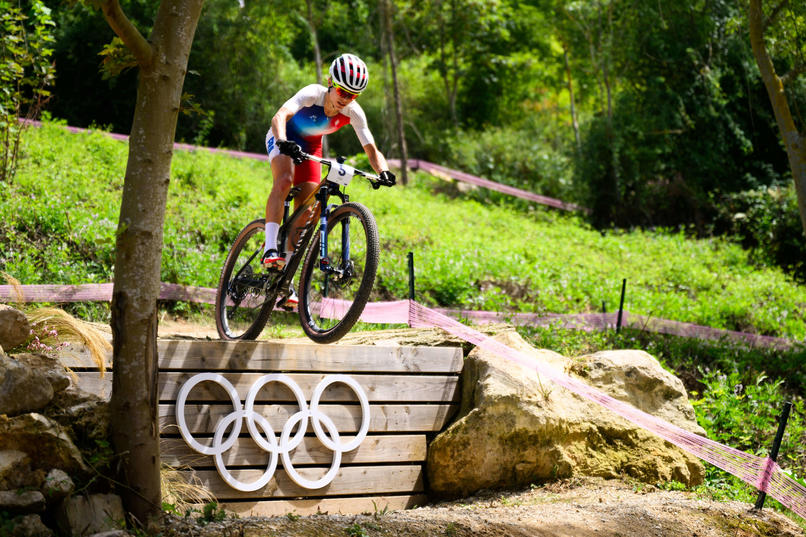 Loana Lecomte a été victime d'une grosse chute, ce dimanche, lors de l'épreuve de VTT. Icon Sport