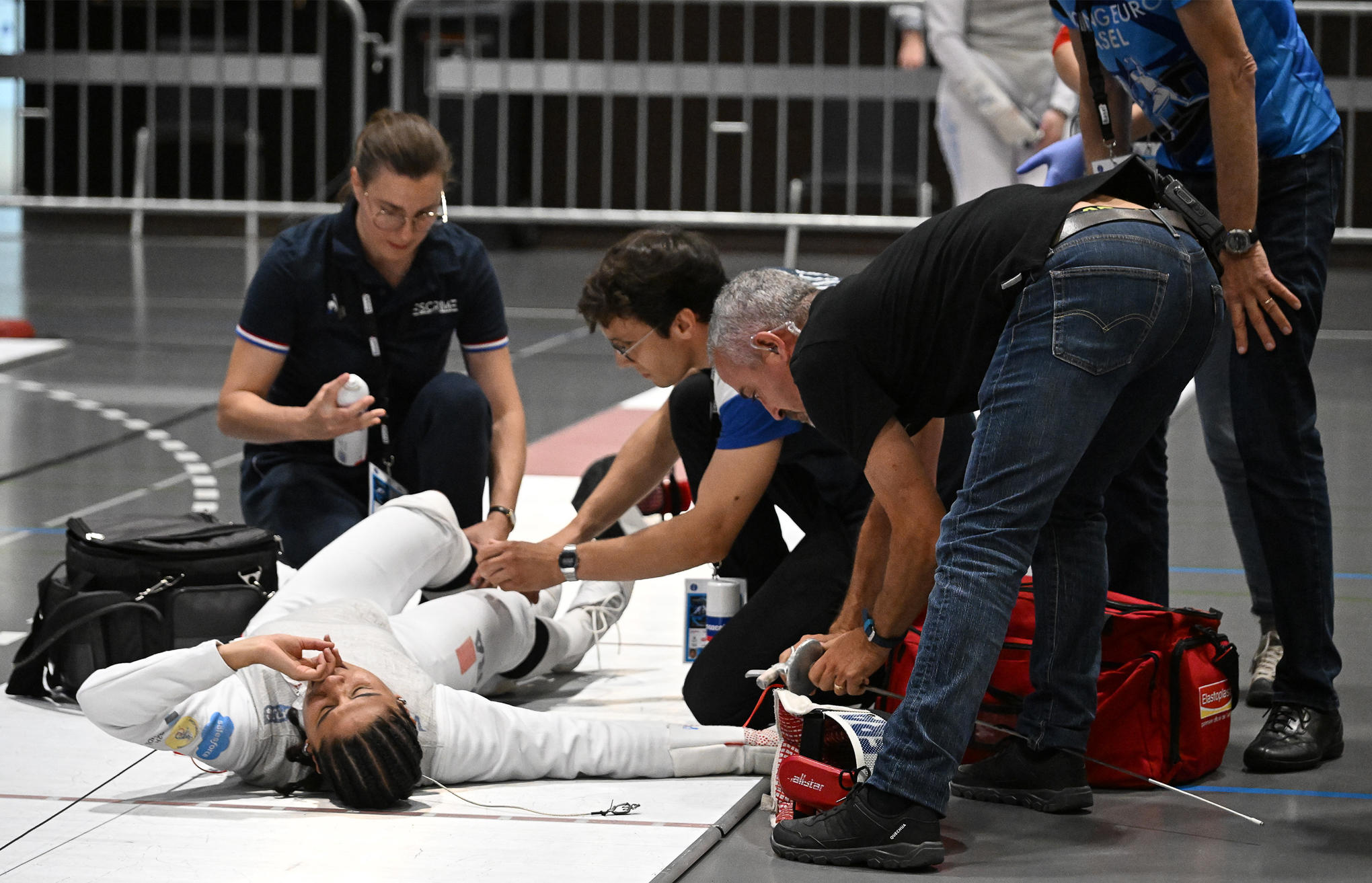 La fleurettiste française Ysaora Thibus s’est blessée ce mercredi 19 juin matin lors de son entrée en lice aux Championnats d’Europe à Bâle (Suisse). Icon Sport/Augusto Bizzi