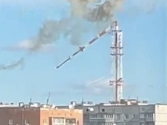 La tour de la télévision de Kharkiv avait déjà été endommagée. Crédit : @nexta_tv