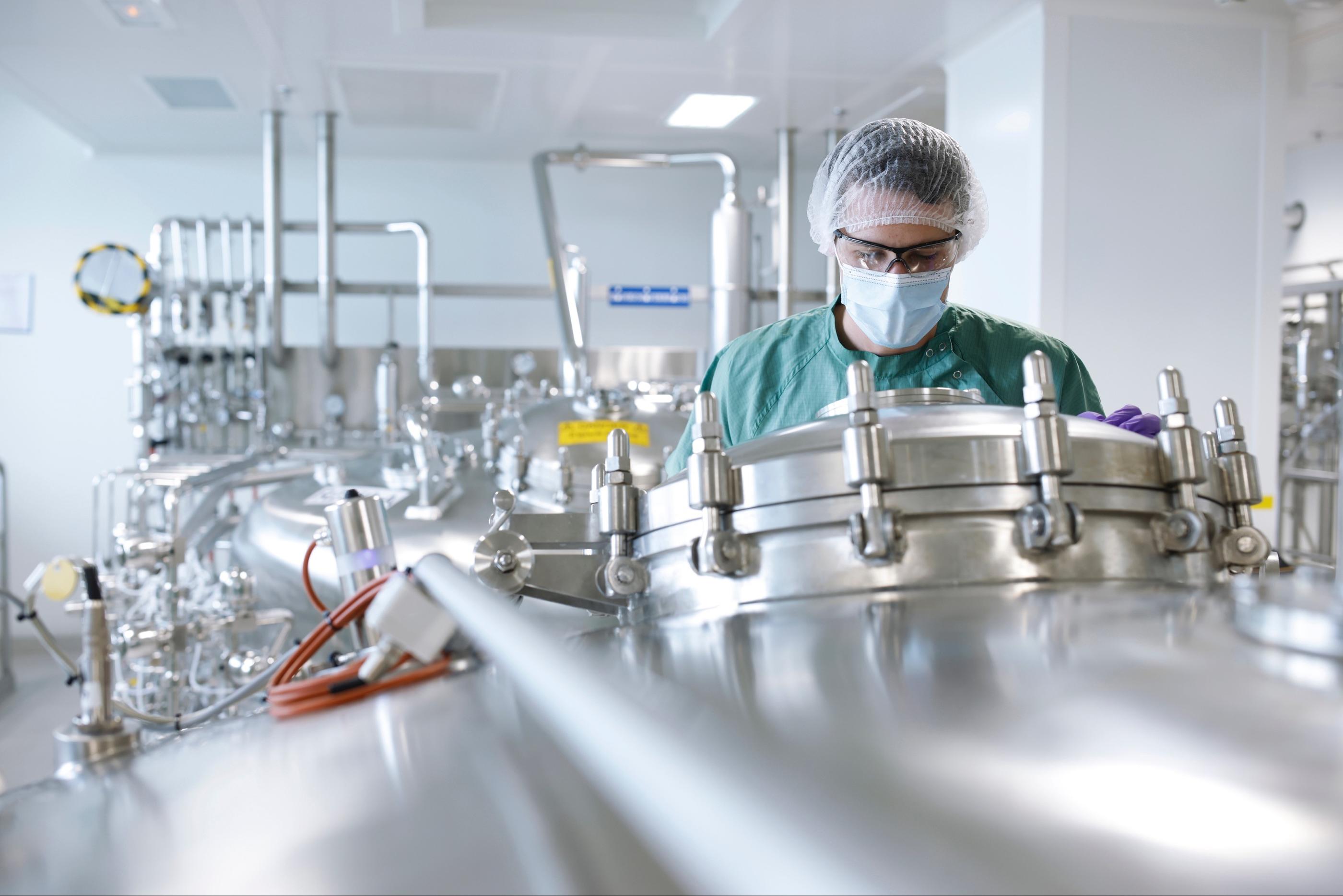 Vitry-sur-Seine (Val-de-Marne). Selon Sanofi, la nouvelle usine « permettra de doubler la capacité de production d’anticorps monoclonaux », utilisés notamment contre les cancers. Capa Pictures pour Sanofi