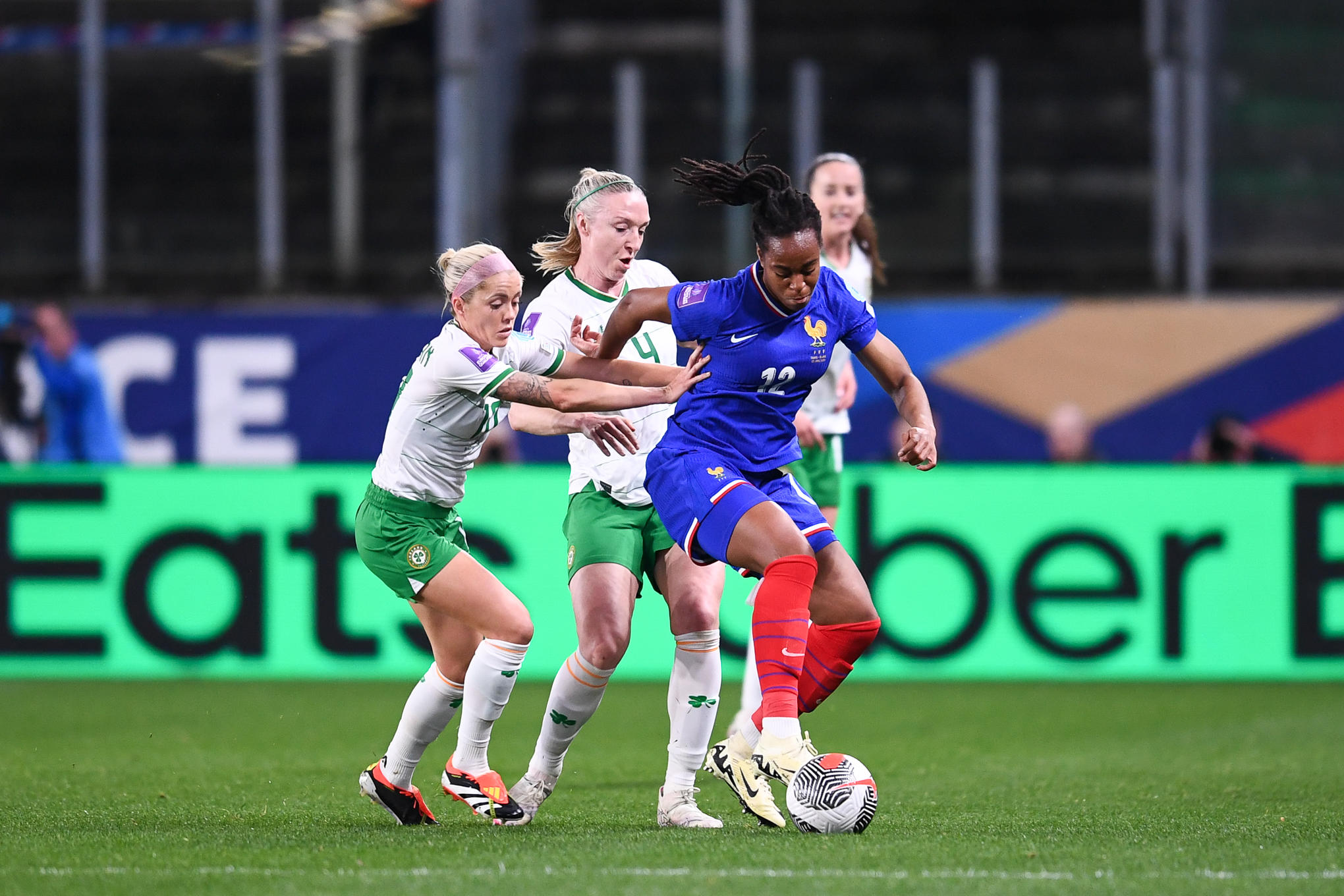 L'équipe de France féminine s'impose petitement ce vendredi soir au stade Saint-Symphorien face à l'Irlande (1-0). Philippe Lecoeur/FEP/Icon Sport