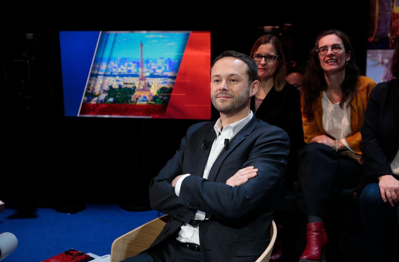 <b></b> David Belliard, candidat EELV à la mairie de Paris, lors du débat des municipales parisiennes sur LCI le 4 mars. 
