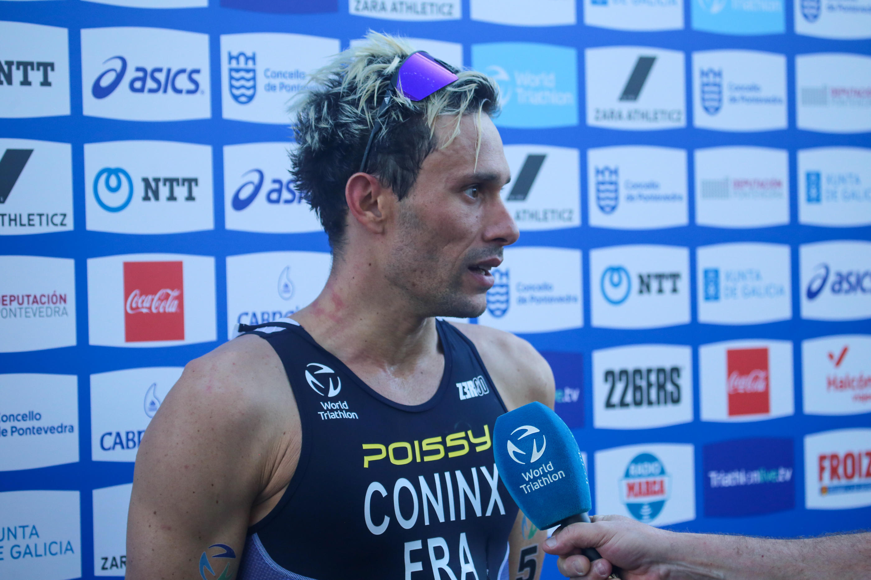 Dorian Coninx, champion du monde 2023 de triathlon, souffre d'une fracture au poignet droit et d'une fracture au coude droit. Il va être opéré ce jeudi. SUSU/Icon Sport