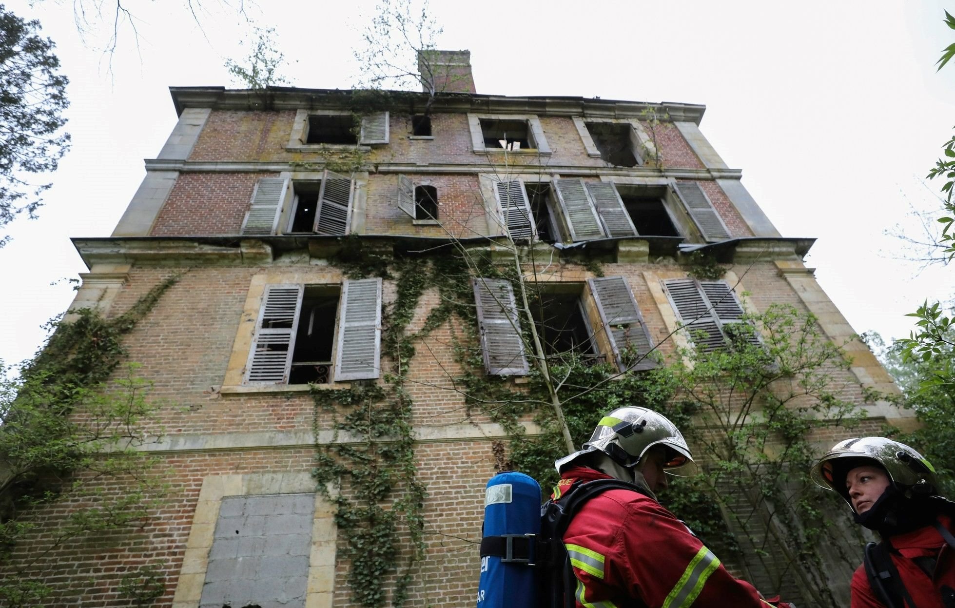Maignelay-Montigny, ce jeudi. L'incendie s'est déclaré vers 19 heures au 4e étage de l'édifice. Sdis 60/ Aurélien Dheilly