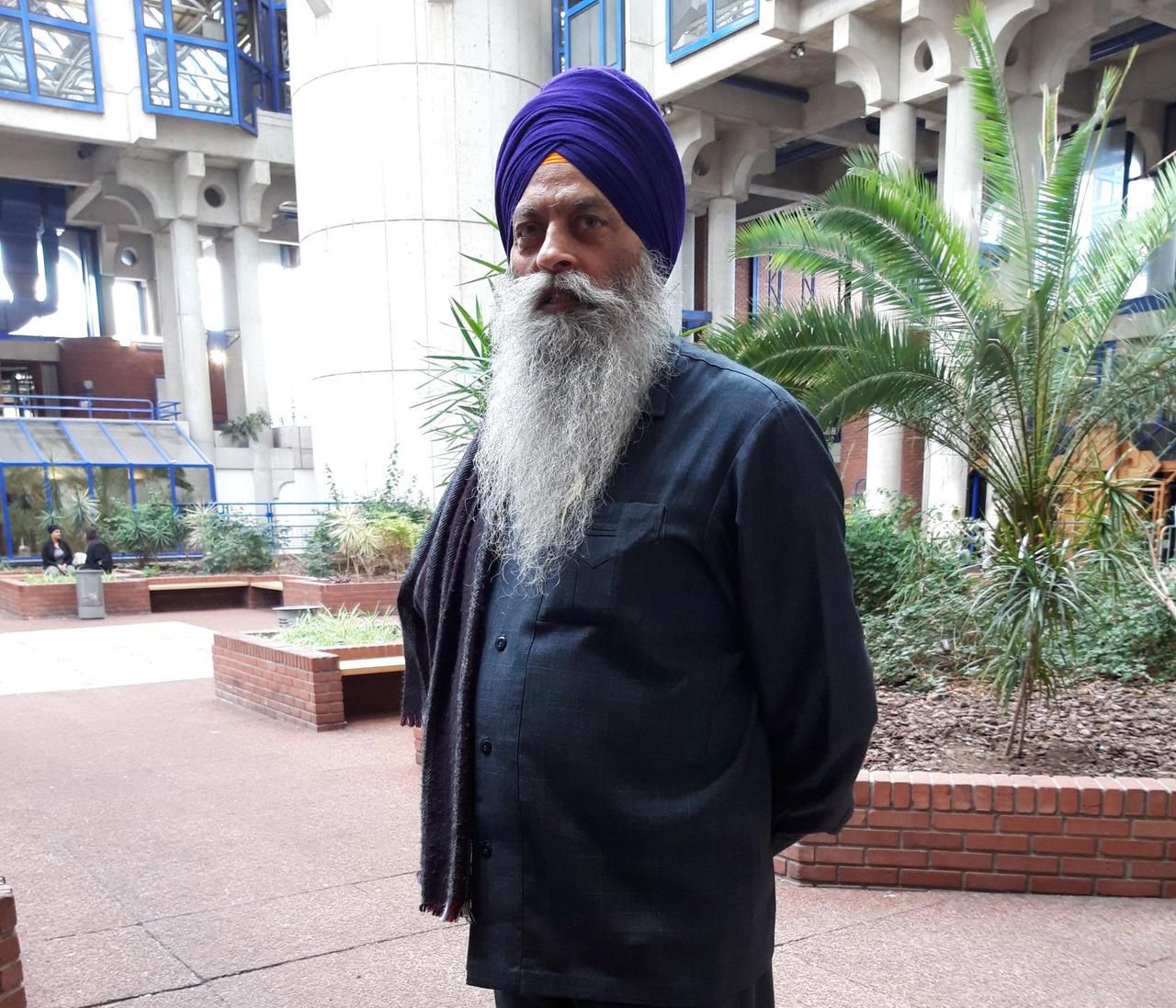 <b></b> Tribunal correctionnel de Bobigny, ce mardi 9 avril. Gurdial Singh, 63 ans, patriarche de la communauté sikh, se défend d’être un marchand de sommeil.