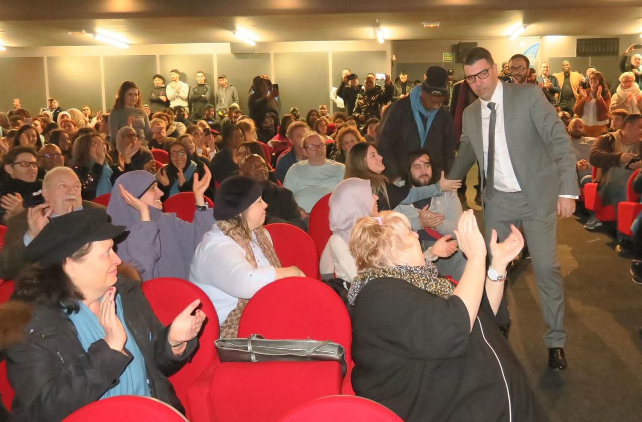 10 Place André Malraux Villeneuve La Garenne Villeneuve-la-Garenne : au meeting d'Abdel Ait-Omar, le coronavirus était  dans la salle de 400 personnes - Le Parisien