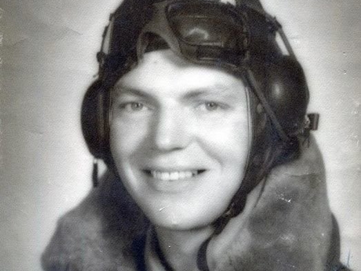 Portrait du pilote anglais au destin héroïque, John Topham, en 1942. Son histoire est relatée sur les panneaux d’exposition présentés salle Léo-Lagrange durant tout le week-end. DR