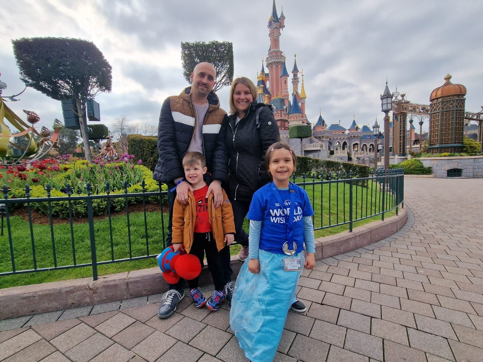 Disneyland Paris, ce samedi. Chloé, 5 ans, a bien profité de ces trois jours en compagnie de ses parents et de son frère. LP/Marie Briand-Locu