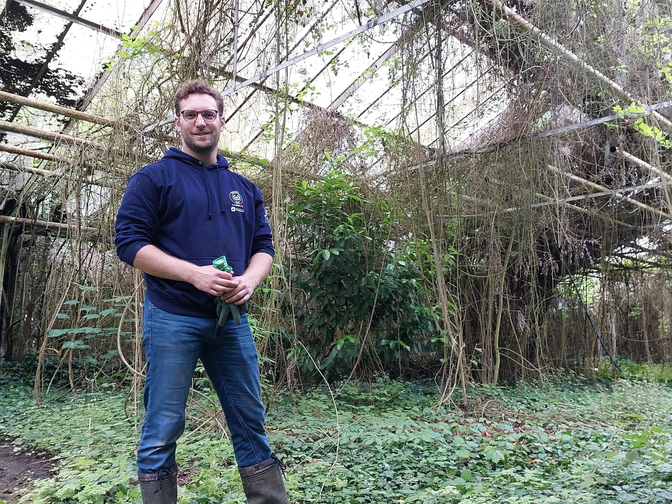 Périgny-sur-Yerres (Val-de-Marne), le 2 juin. Rénover cet espace longtemps laissé à l'abandon n'est pas une mince affaire, selon le président de YouCare, Thomas Moreau. LP/Gérald Moruzzi