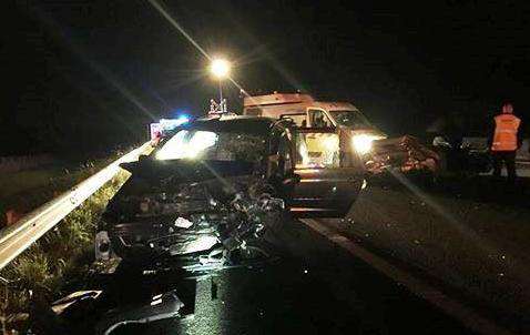 <b>Biermont, dimanche soir.</b> L’accident entre un Volkswagen Touran et une Porsche a fait deux morts. 