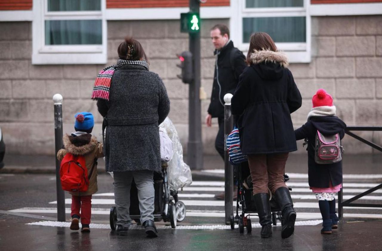 Les trajets école-domicile de votre nounou resteront-ils éligibles au crédit d'impôt ?