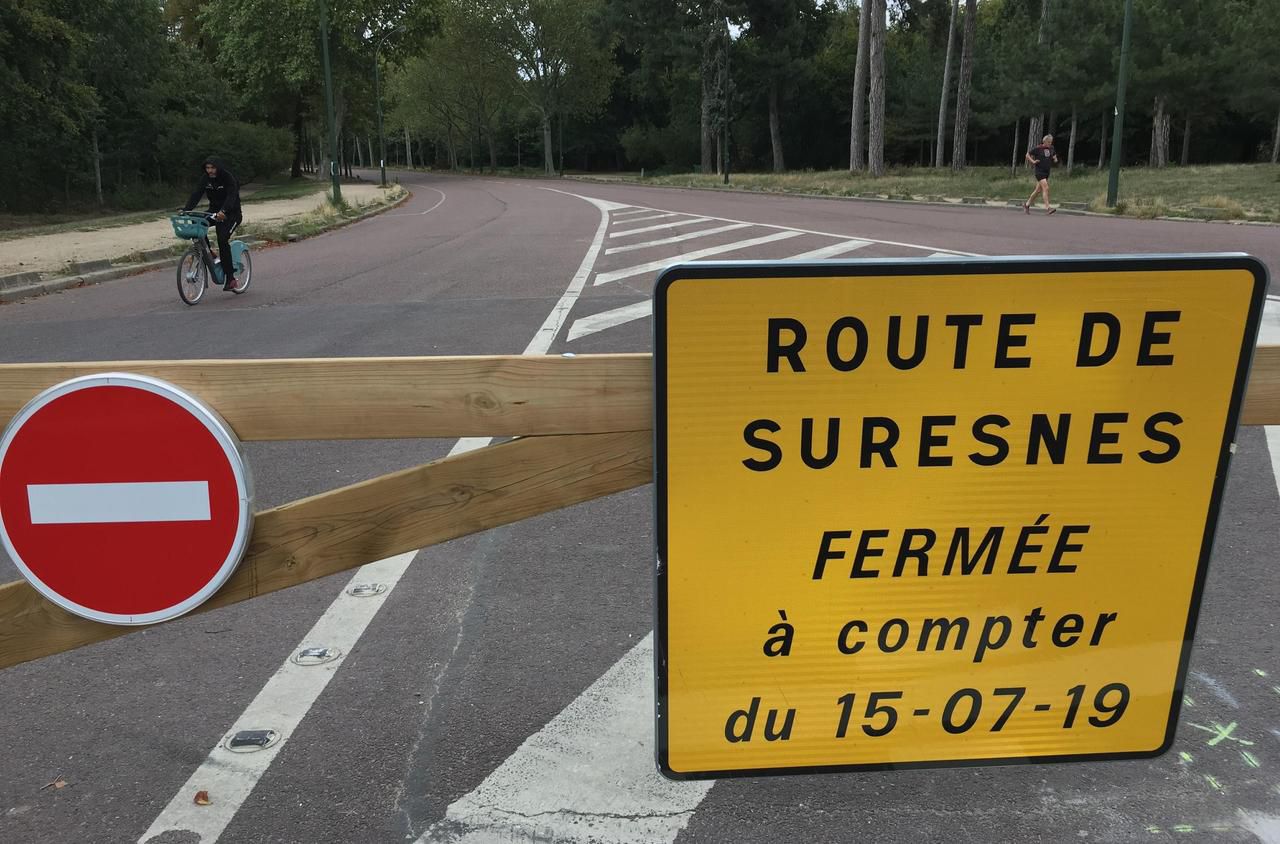 <b></b> Paris, ce jeudi. La route de Suresnes est définitivement fermée à la circulation automobile entre le carrefour du Bout-des-Lacs et la bretelle d’accès au boulevard périphérique. A la grande joie des habitués du bois.