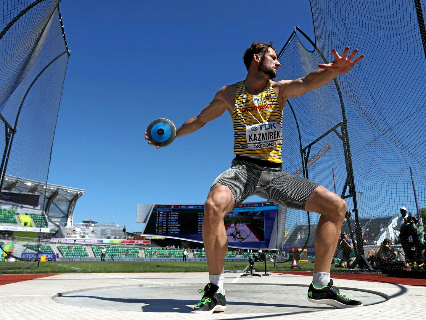 Histoire et techniques du lancer de disque en athlétisme