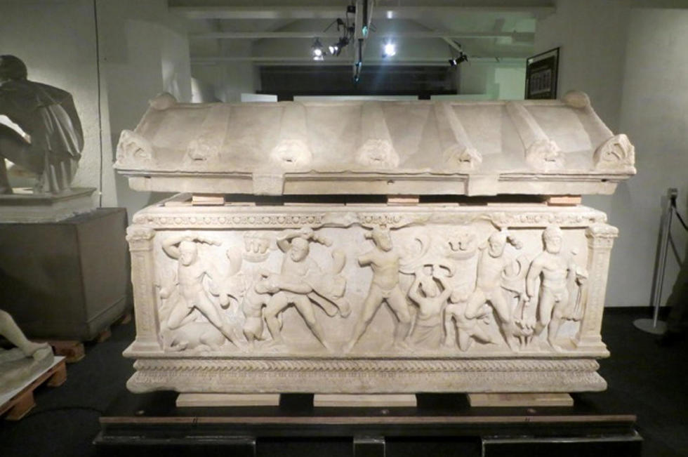 Les étranges tribulations d'un sarcophage romain de trois tonnes entre la  Suisse et la Turquie