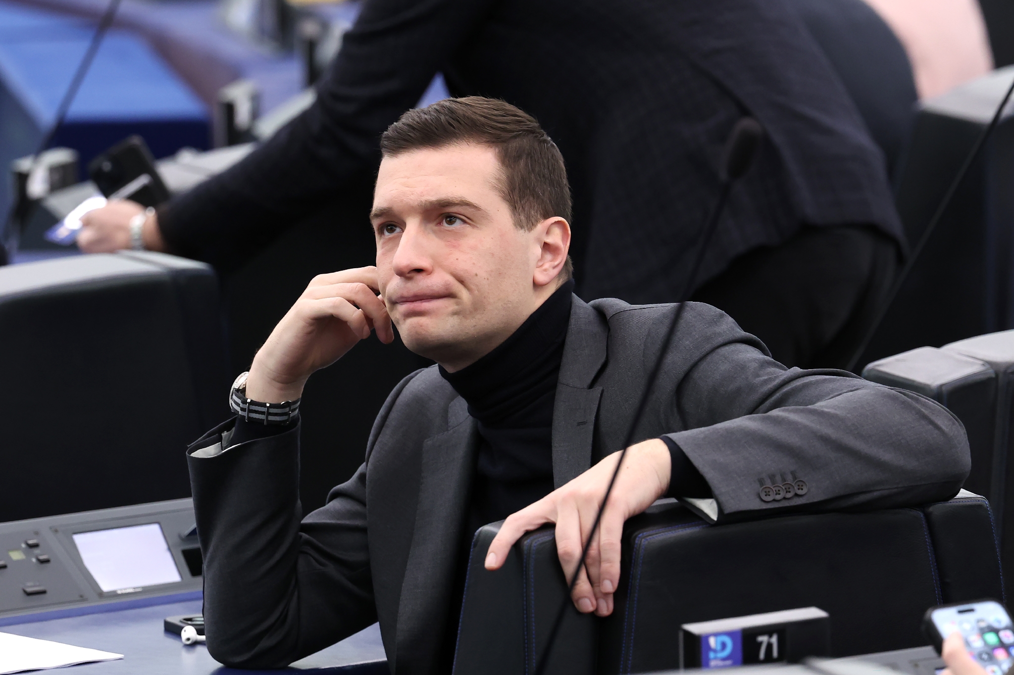 Le RN vent debout contre un reportage de "Complément d'enquête" sur Bardella  – L'Express