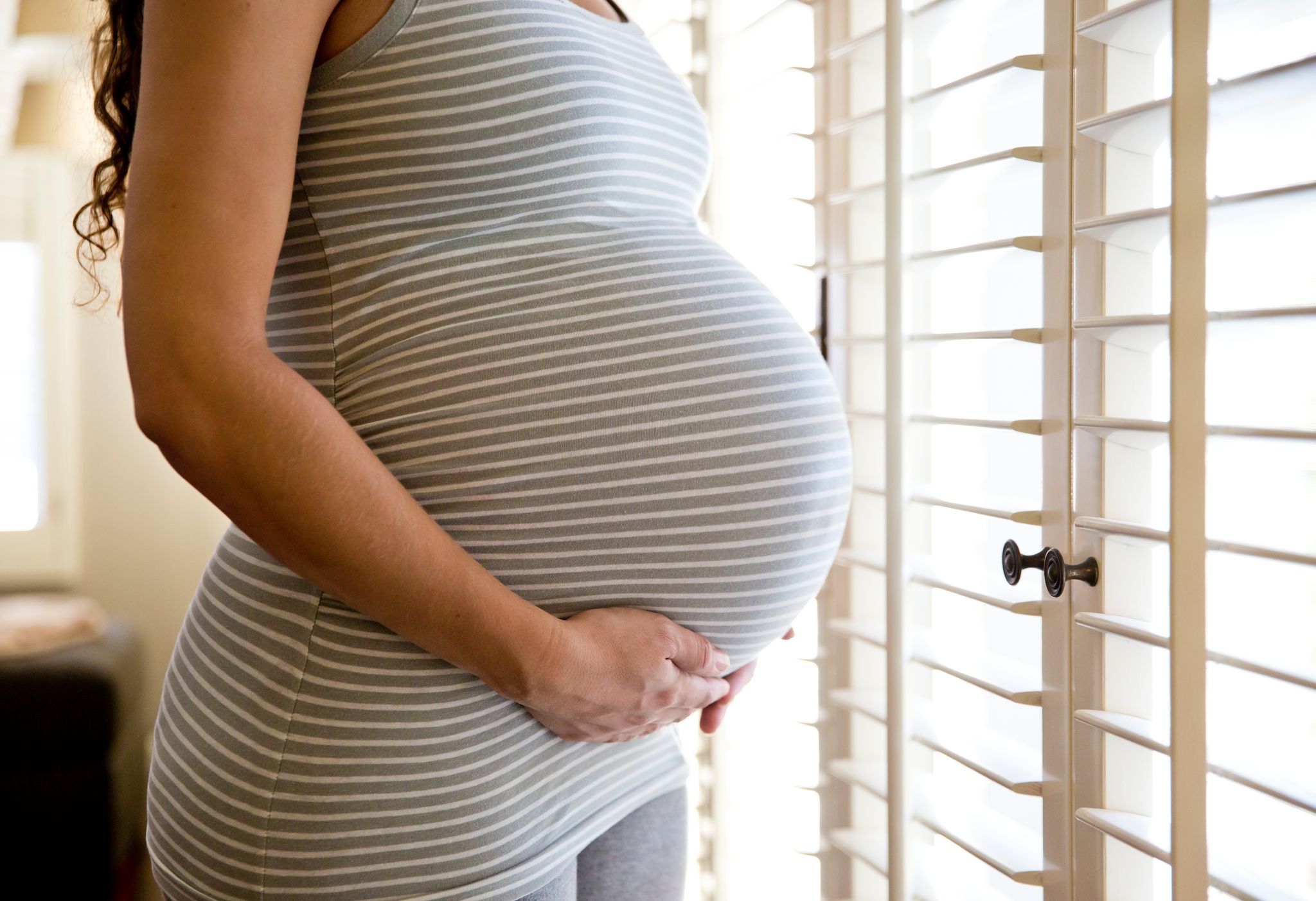 Comment le cerveau des femmes change pendant la grossesse - Sciences et  Avenir