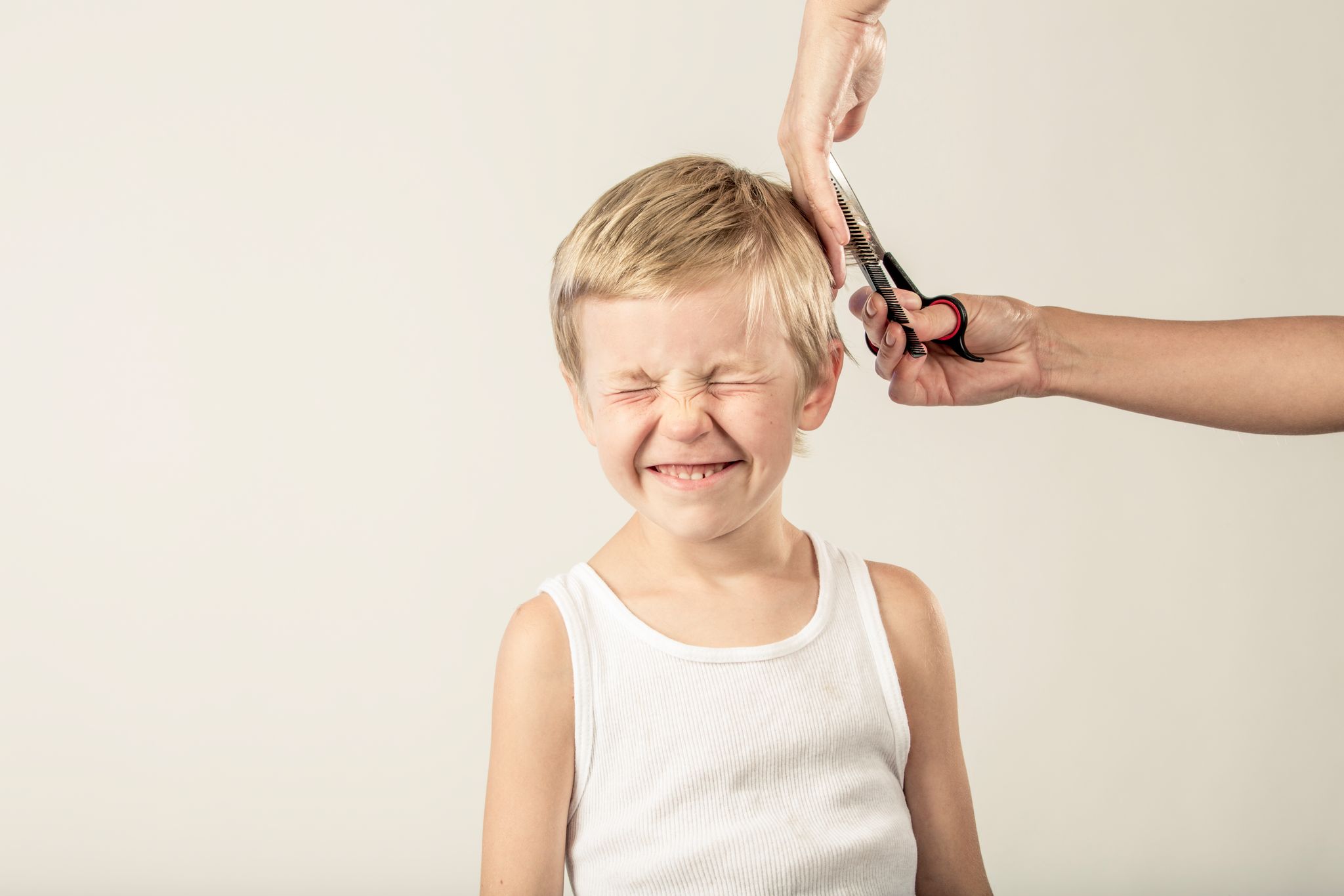 Comment apprendre à mon enfant à se démêler les cheveux ? - Vidéo  Dailymotion