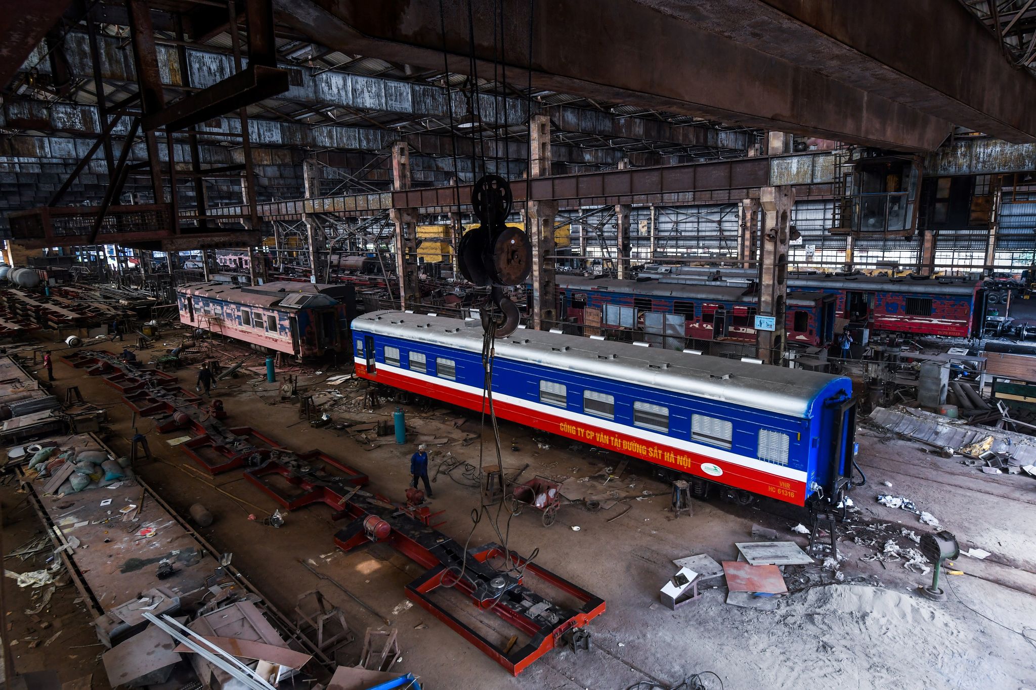 Locomotive électrique De Construction Chinoise Moderne à La Gare