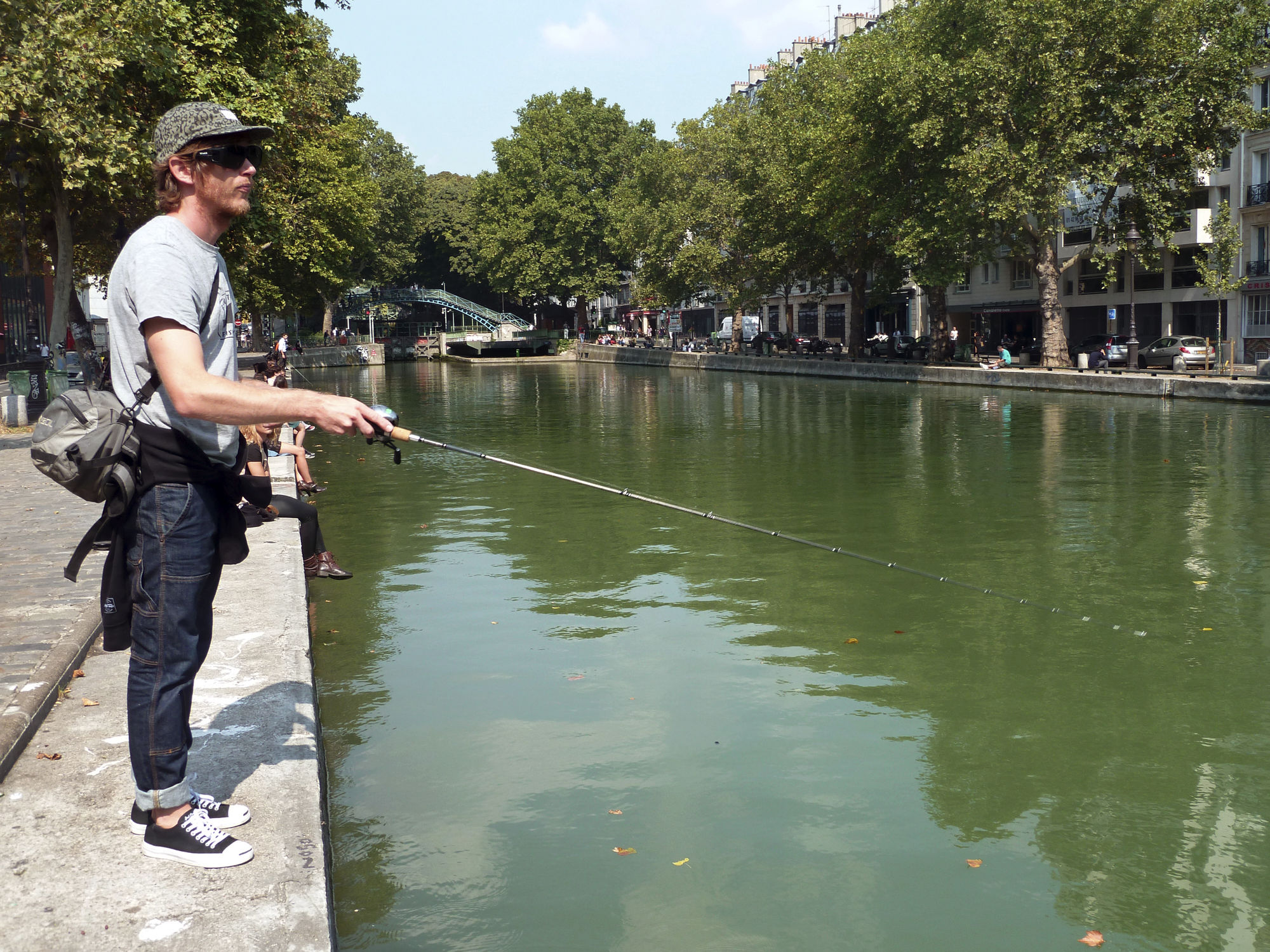 Les mordus de street fishing à l'assaut des quais parisiens – L'Express