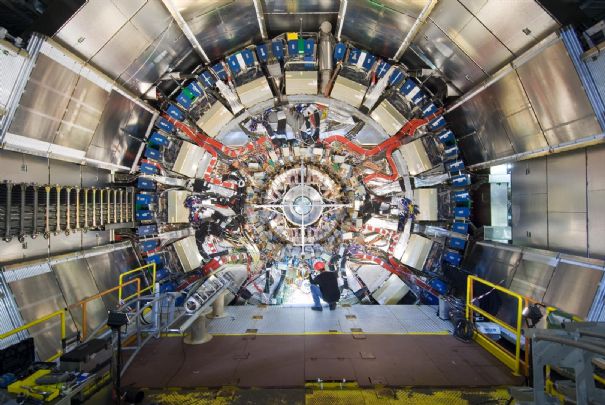 LHC : Le Grand collisionneur de hadrons – L'Express