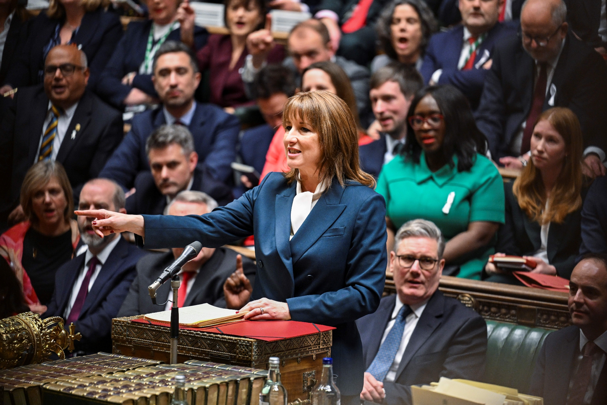 Budget britannique: Londres poursuit ses hausses d'impôts et rassure les marchés – L'Express