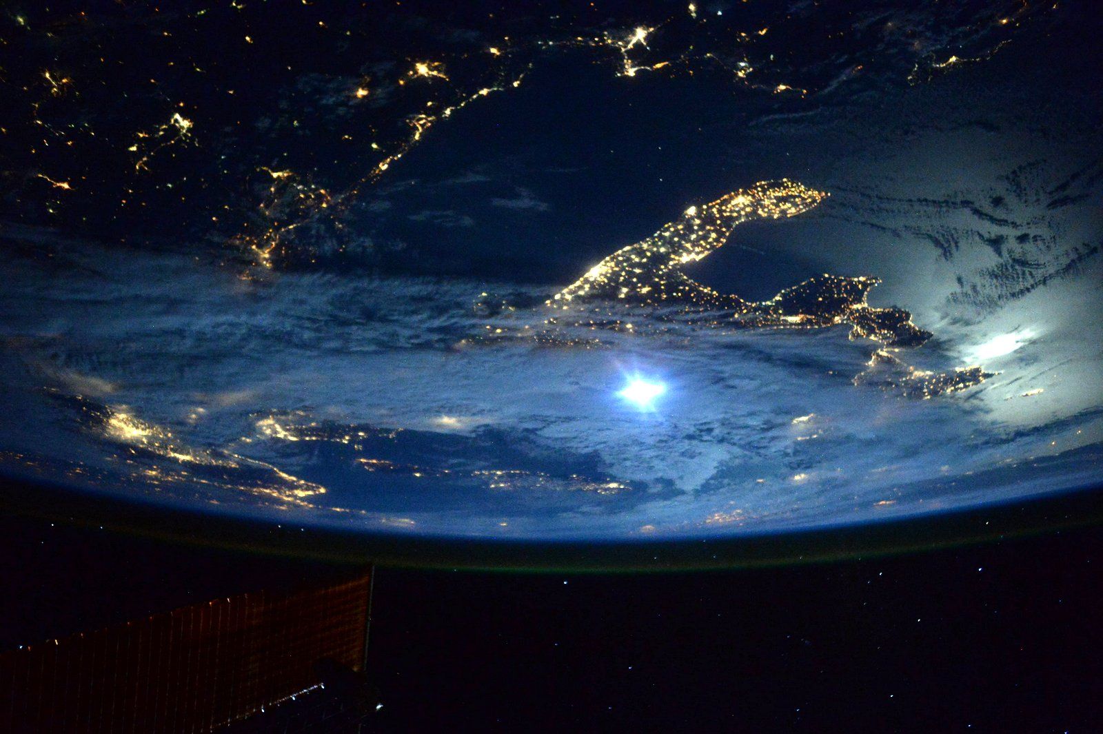 EN IMAGES. La Terre vue de l'Espace pendant une année – L'Express