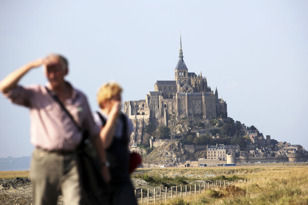Le Mont-Saint-Michel réduit à un objet de publicité