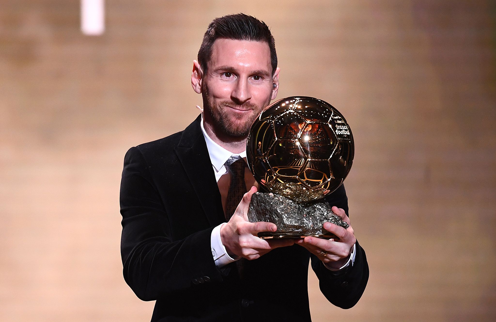 Le Ballon d'or, récompense du meilleur joueur de football de l'année –  L'Express