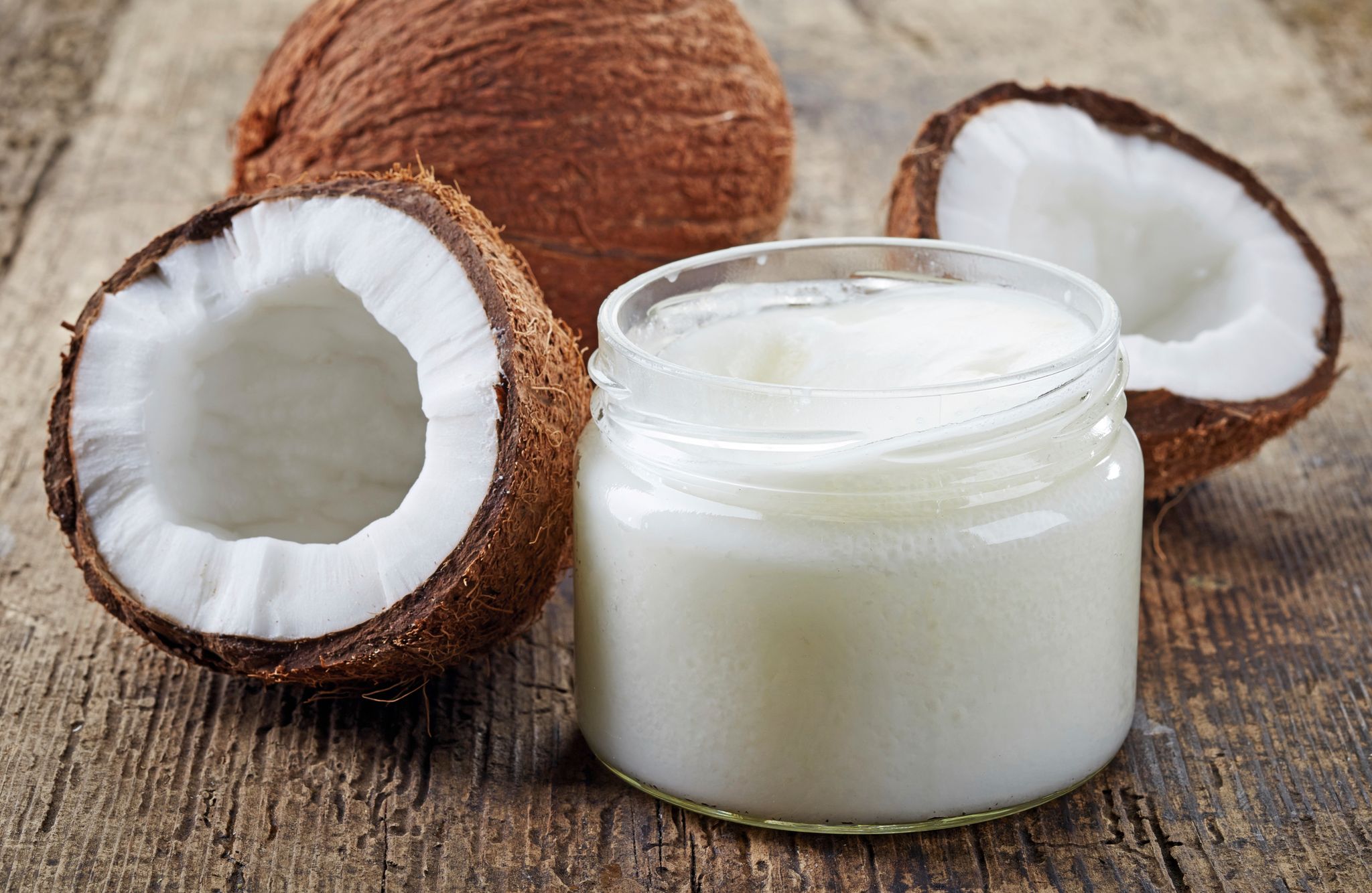 Tout sur l'huile de noix de coco: bienfaits, risques, calories