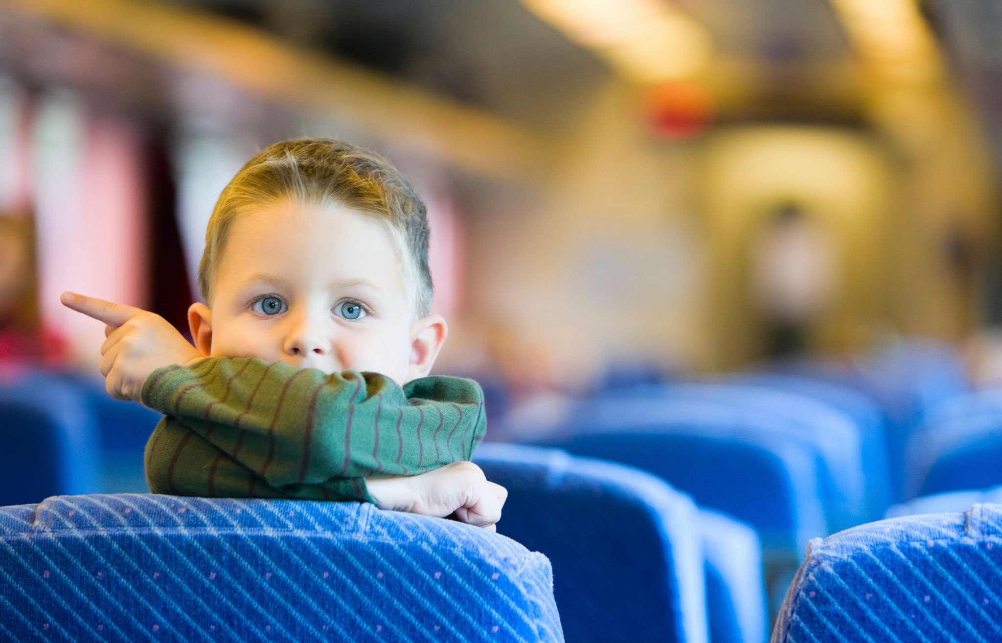 Comment occuper un enfant de 3 ans dans le train ? - et inspirations pour  la maison