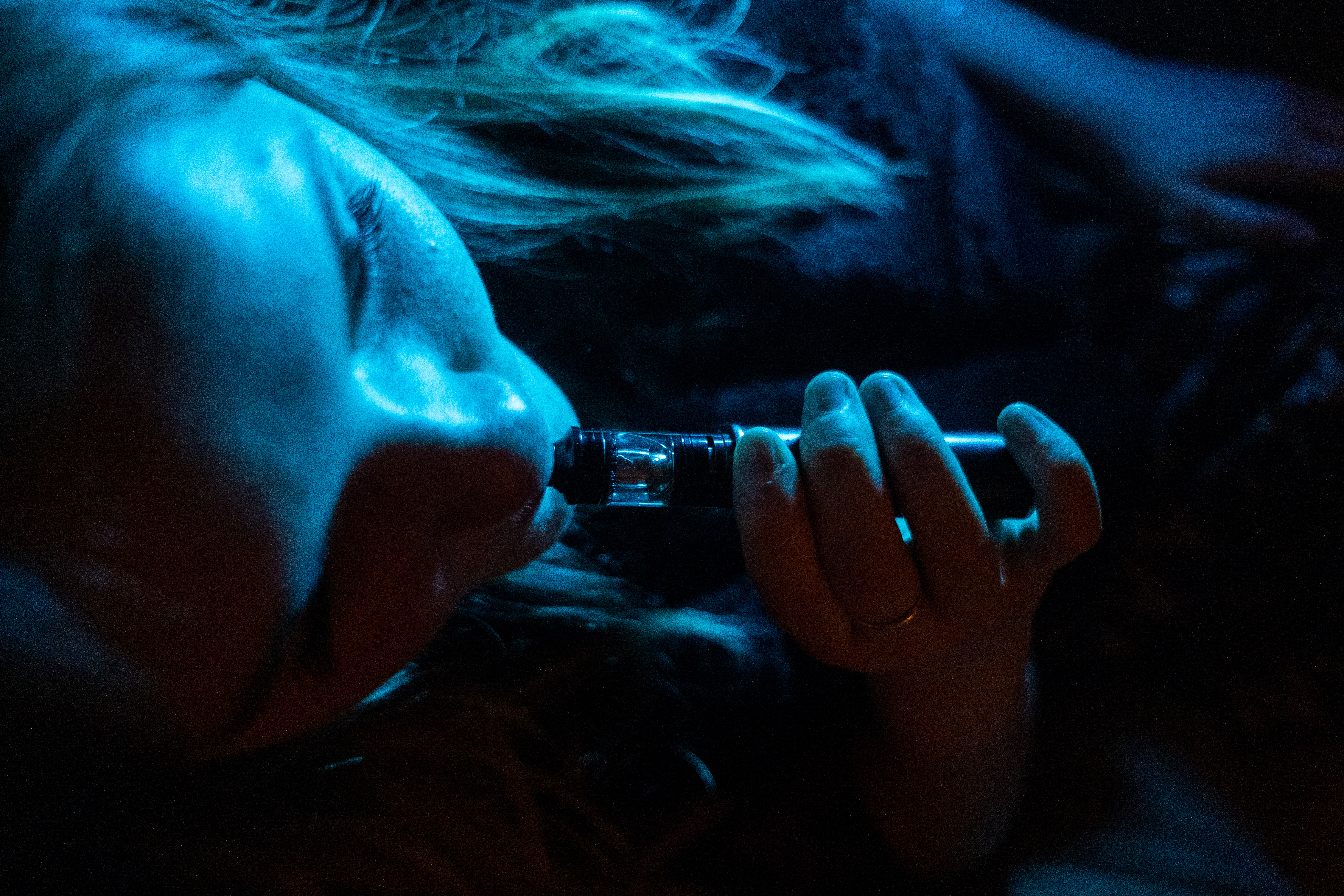 Le vapotage progresse chez les lycens : La cigarette lectronique est  prsente comme un outil pour arrter de fumer : ce n'est pas le cas pour  ces jeunes  Libration