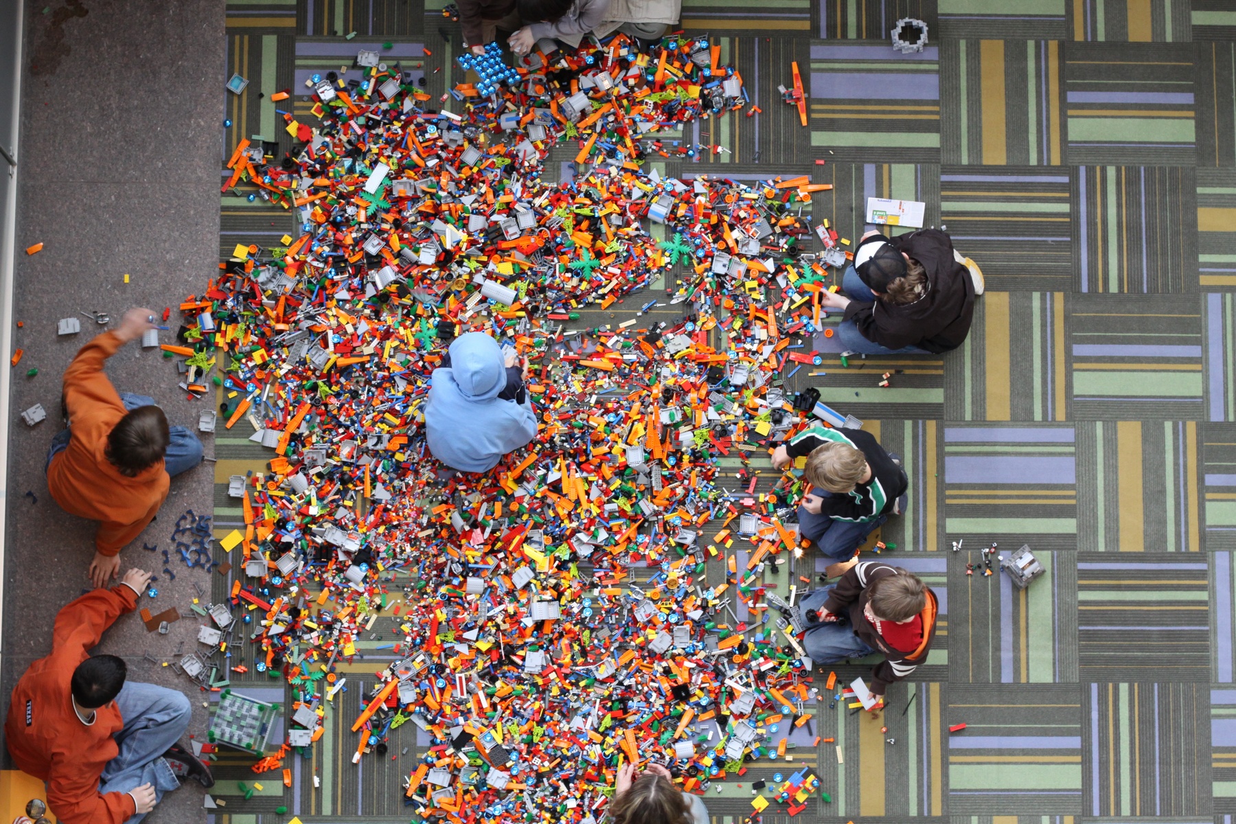 Lego : les adultes casent des briques – Libération