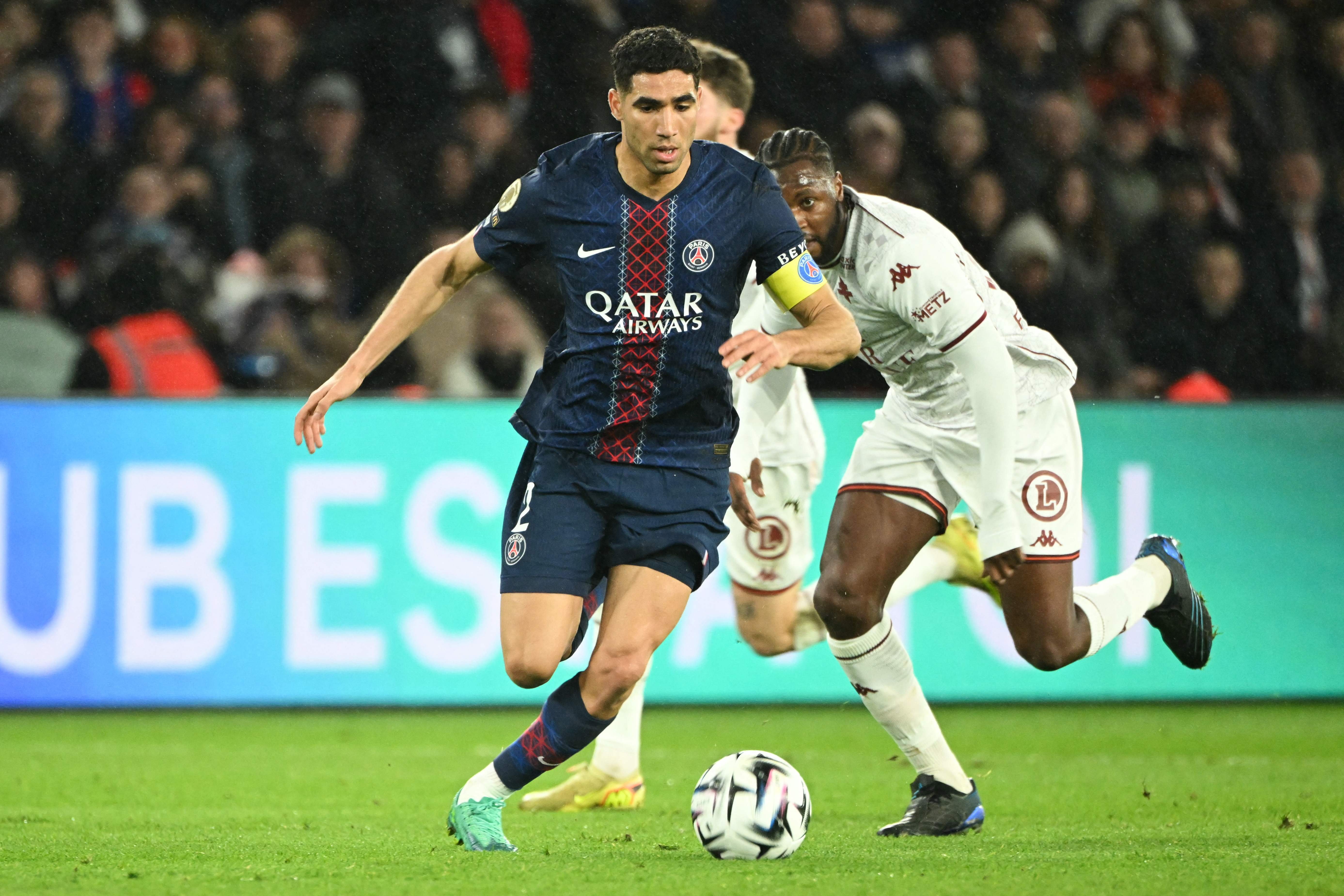 Football. Reims beats Stade français at Parc des Princes 1 to 0. Kopa