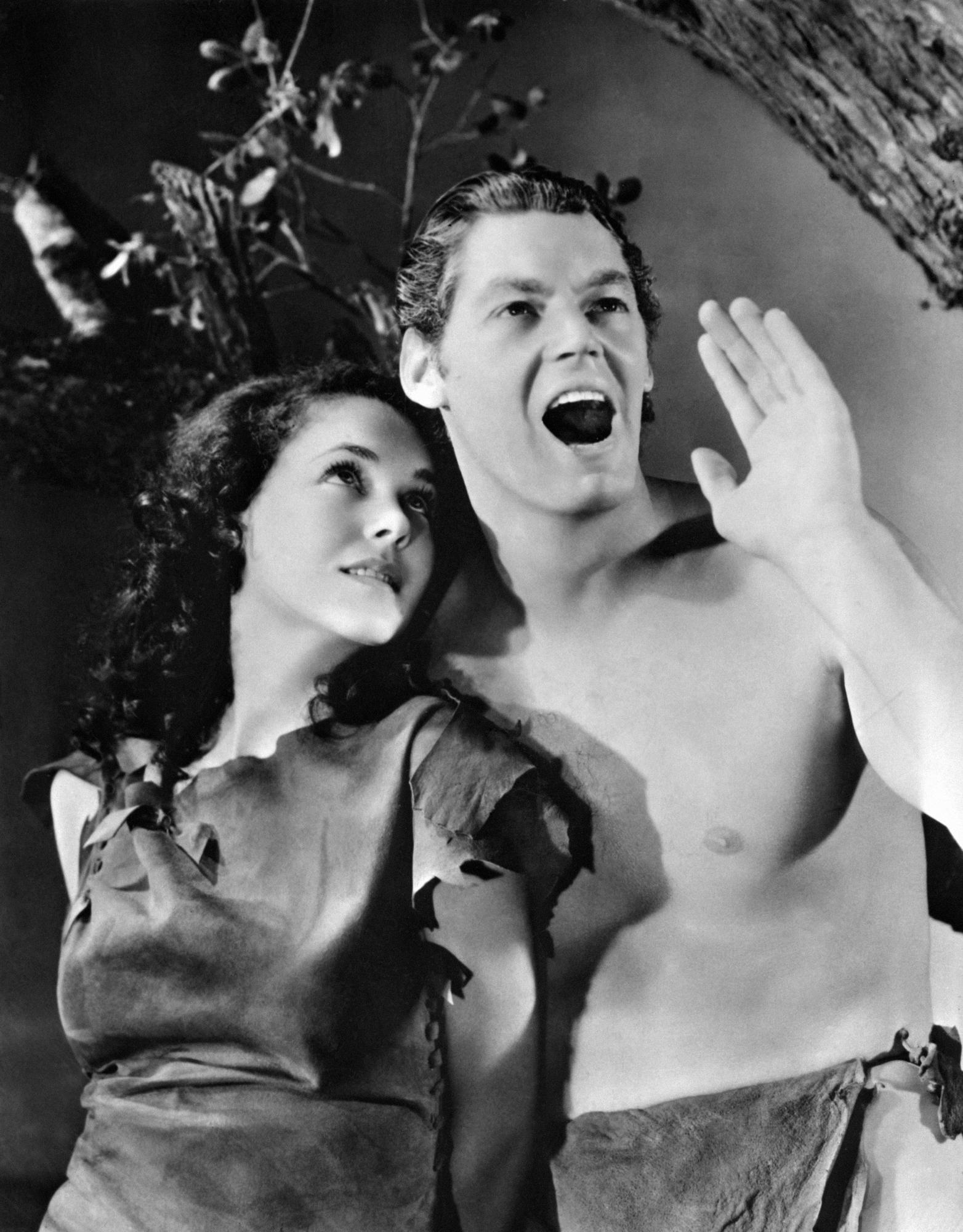 De Quoi Est Mort Johnny Weissmüller Johnny Weissmuller, roi des bassins à Paris et de la jungle à Hollywood –  Libération