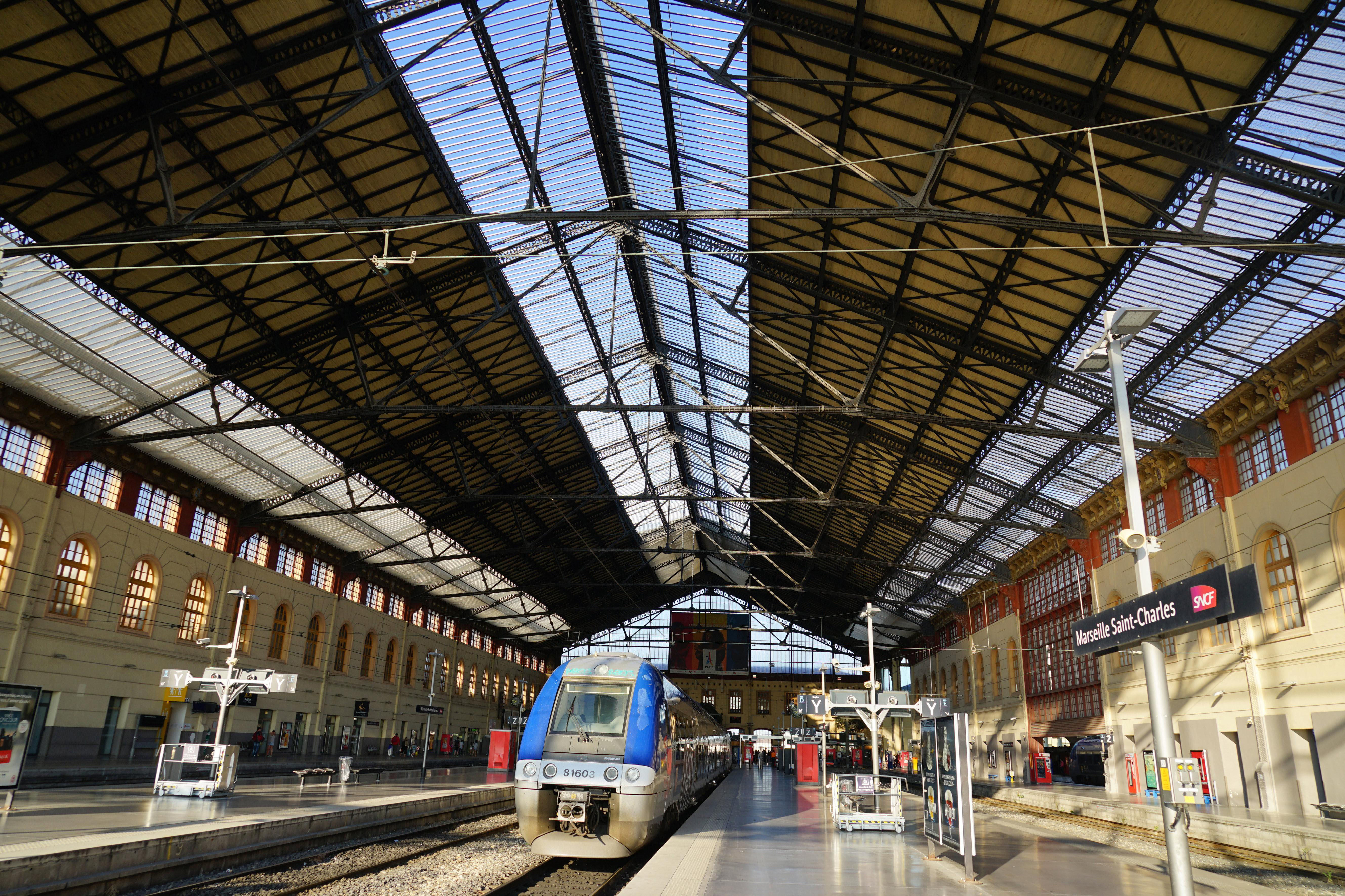 Le Corps D Un Nouveau Ne Decouvert Dans La Poubelle D Un Train A Marseille Liberation