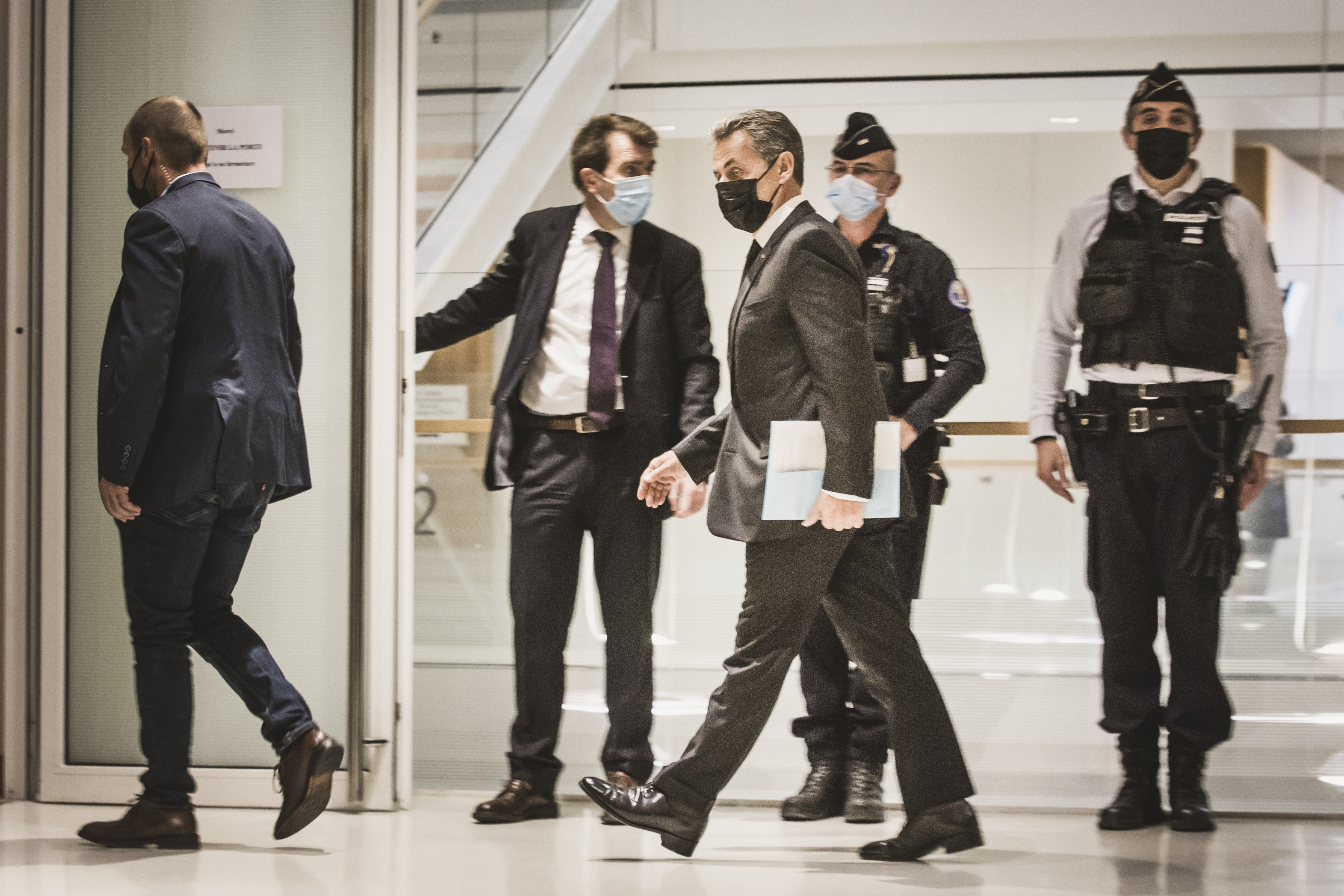 Un Bebe Dans Le Secret De La Prison Liberation