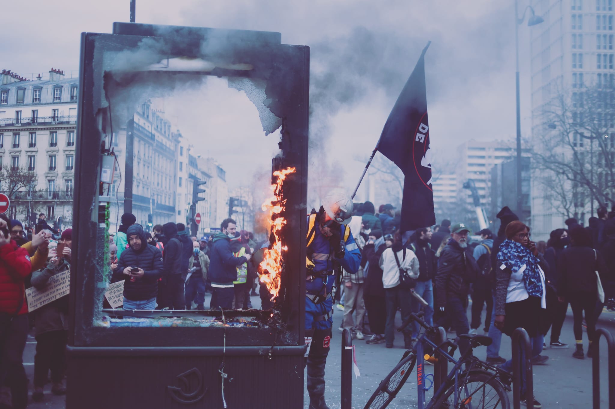 Il roule 3 heures 30 à vélo pour soutenir les gilets jaunes - Le Journal  des Flandres