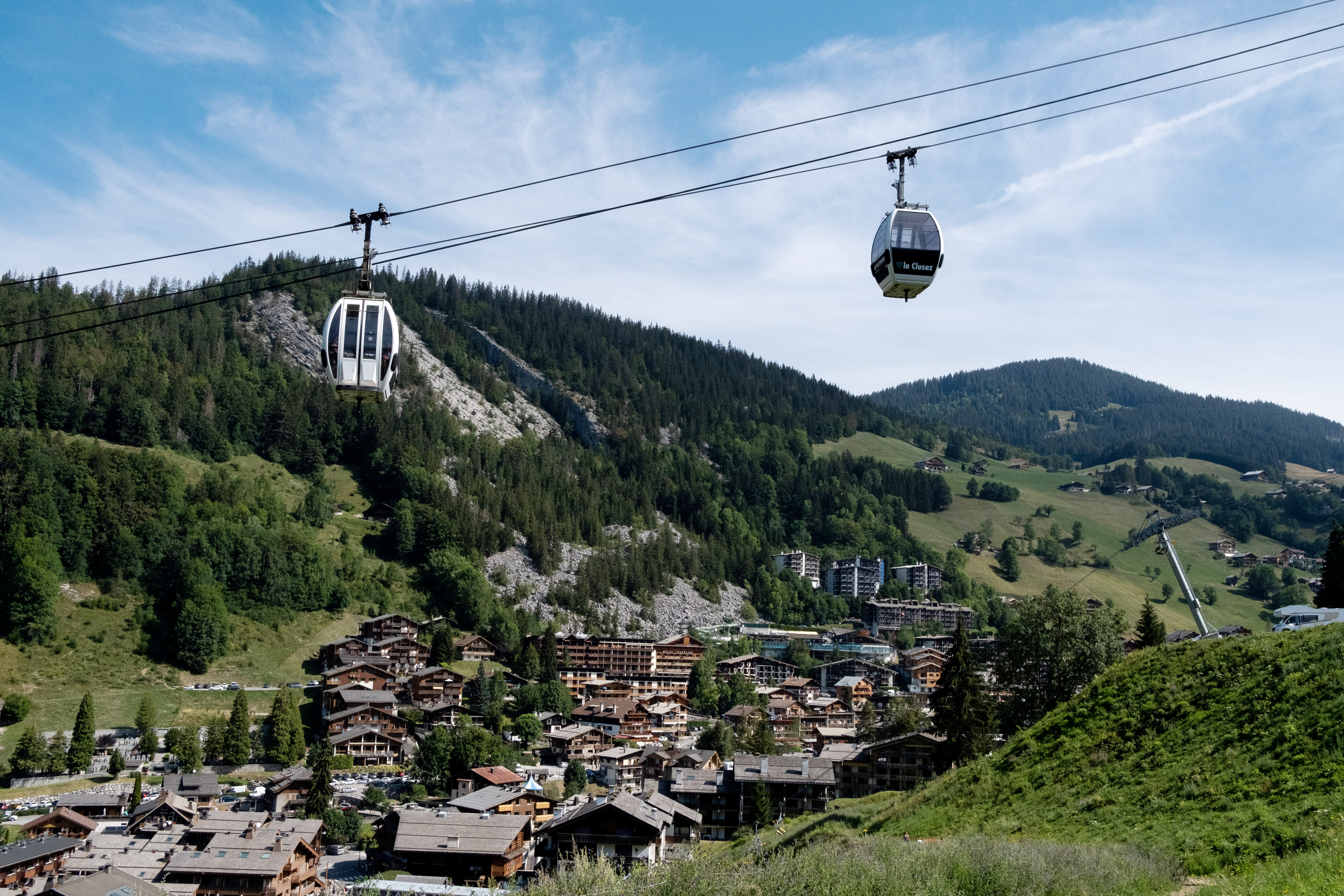 En Haute-Savoie, moratoire sur un projet polémique de retenue d'eau destiné  à une station de ski – Libération