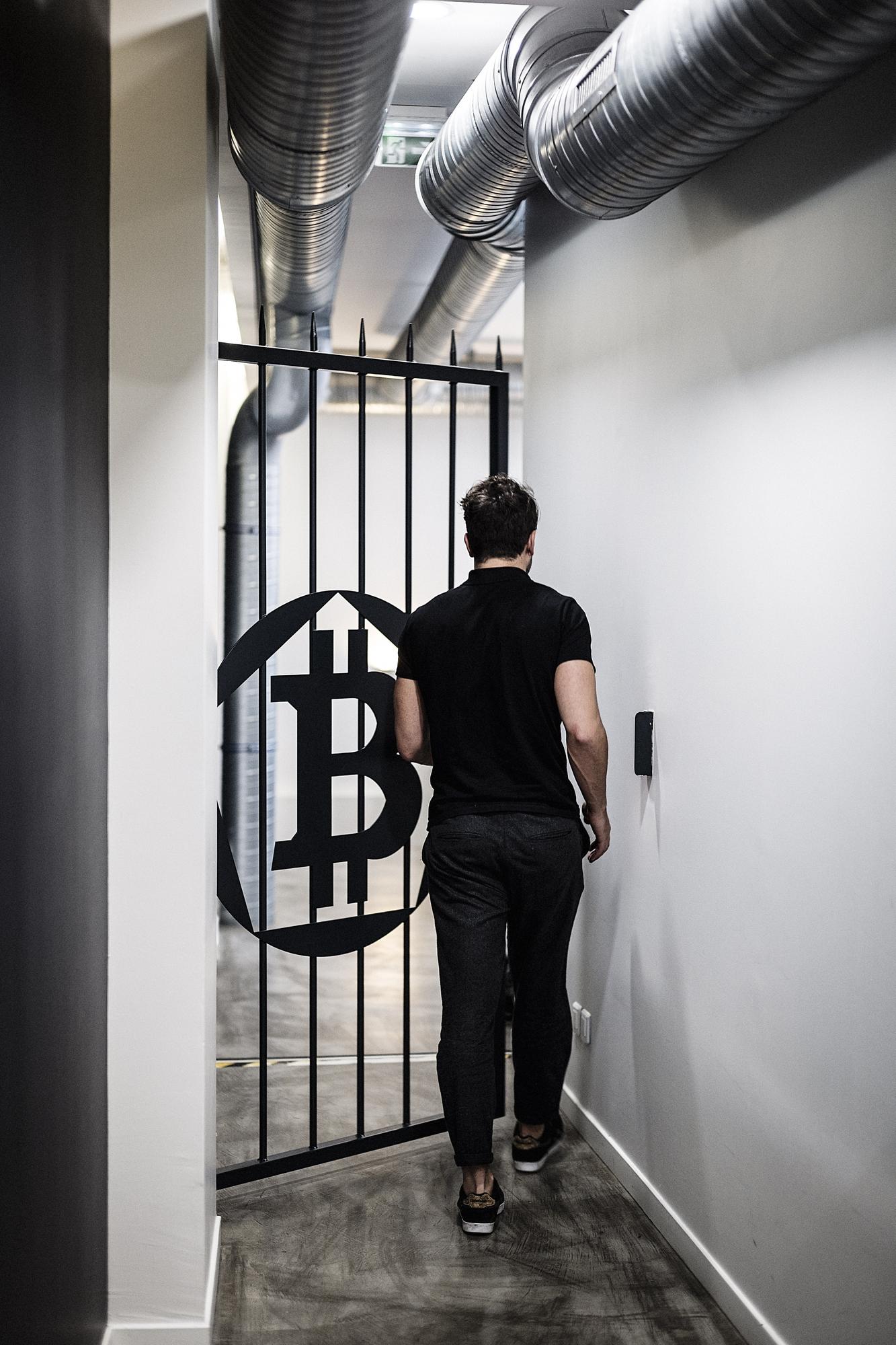 Au cœur de Paris, les «bitcoineux» installés dans leur bulle – Libération