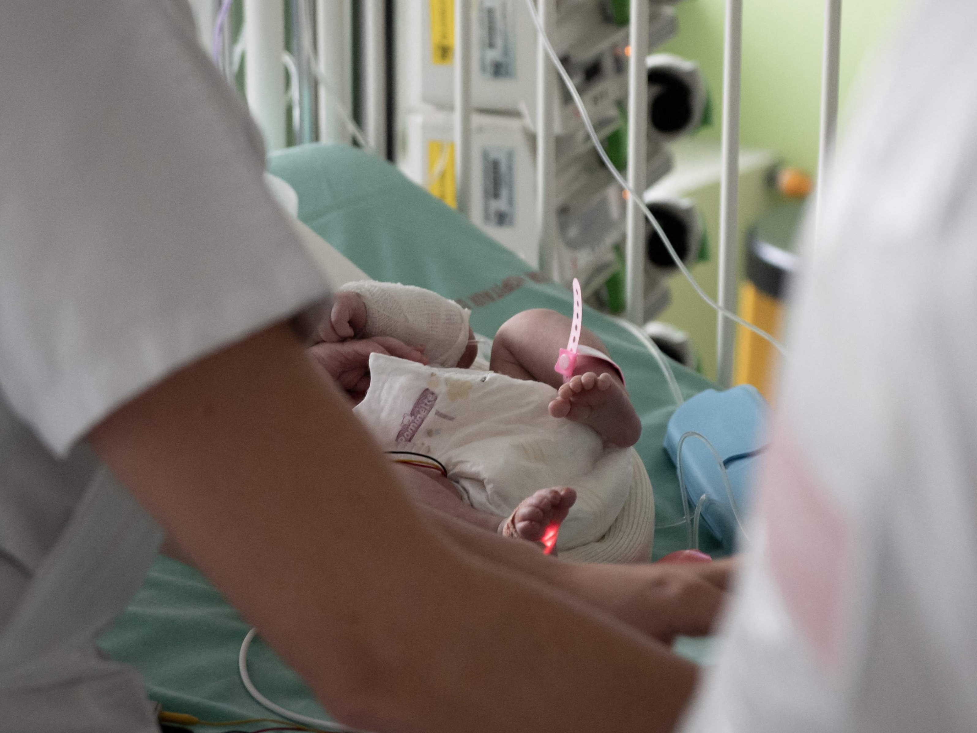 Nouveau-nés : sept nouvelles maladies seront dépistées dès janvier, soit 13  au total - Le Parisien