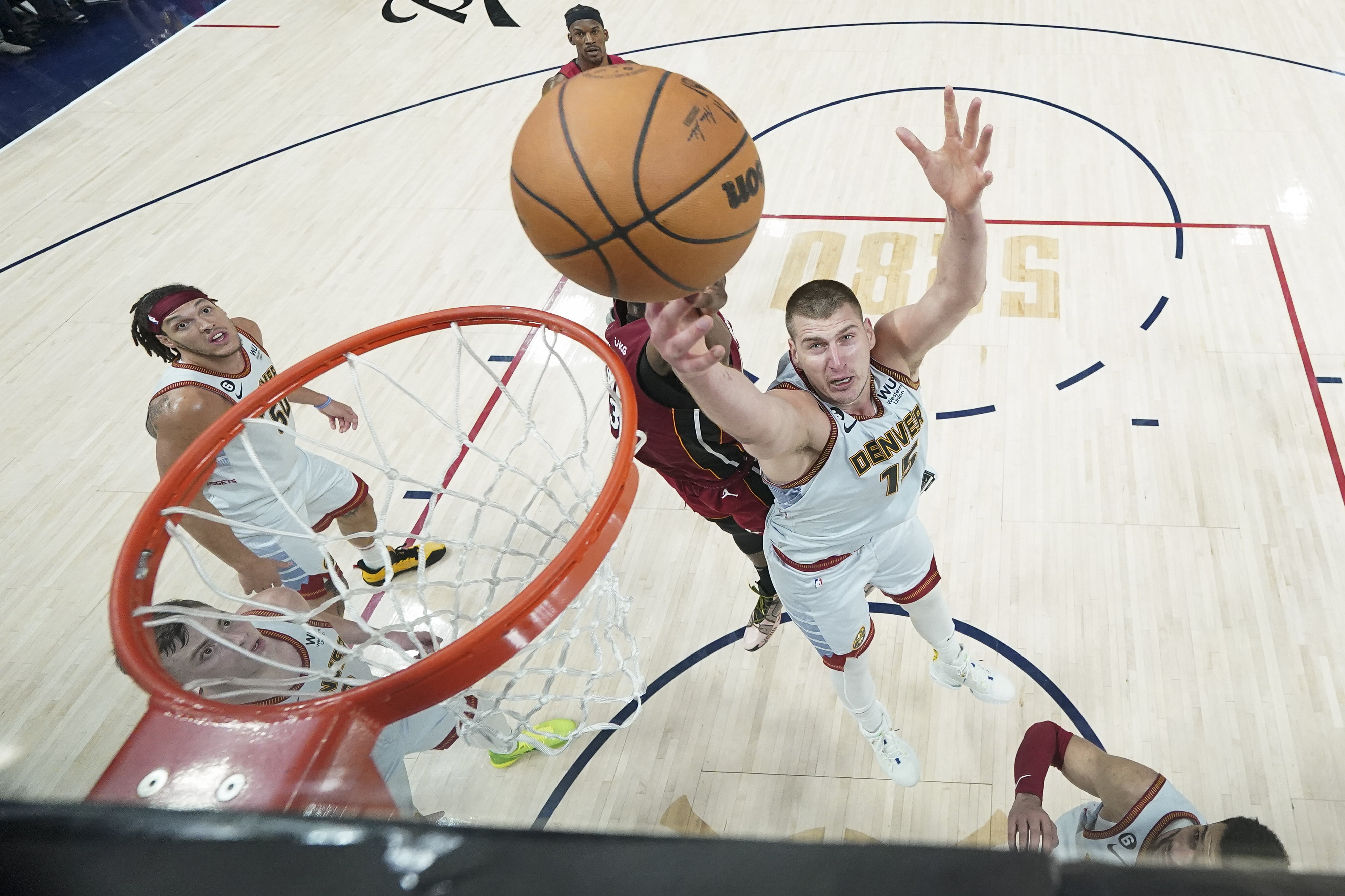 Basket/NBA. Première finale pour les Nuggets, trop forts pour