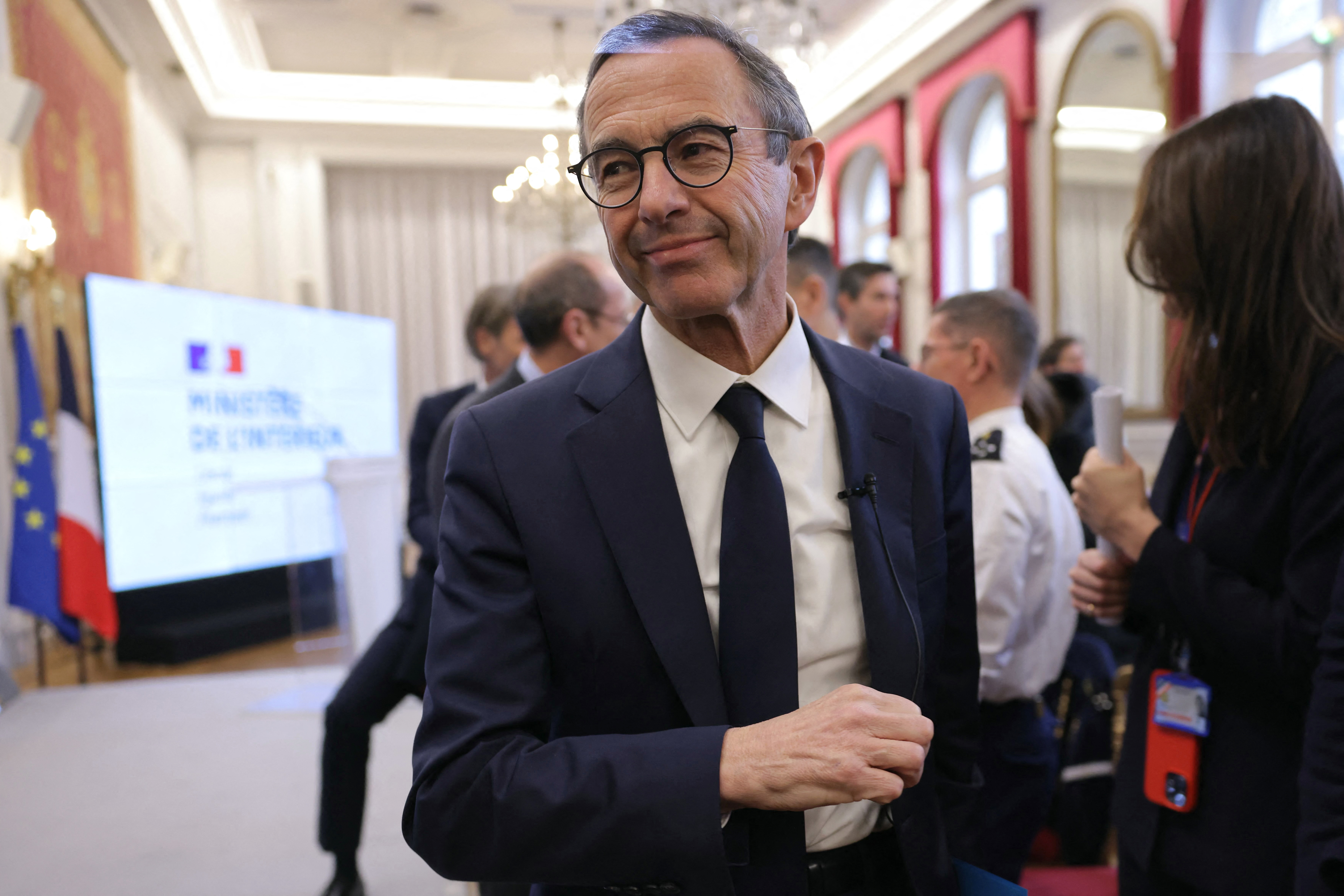 Accès prioritaire à police secours, domicile sécurisé, formation… Comment Bruno  Retailleau va renforcer la sécurité des crypto-entrepreneurs – Libération