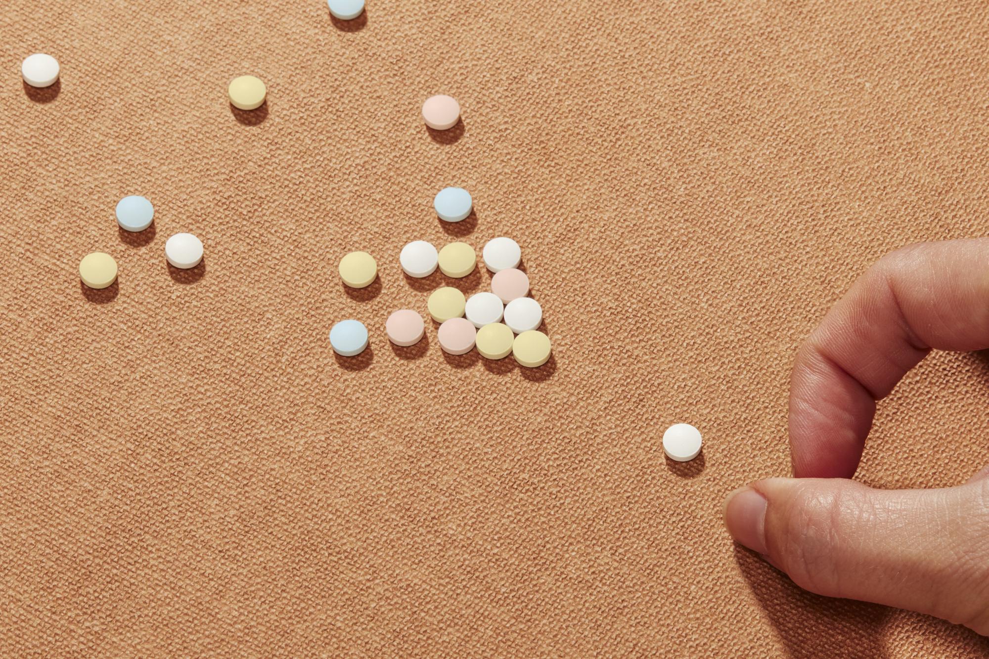 Pilule : cinq questions qui font tanguer le comprimé – Libération
