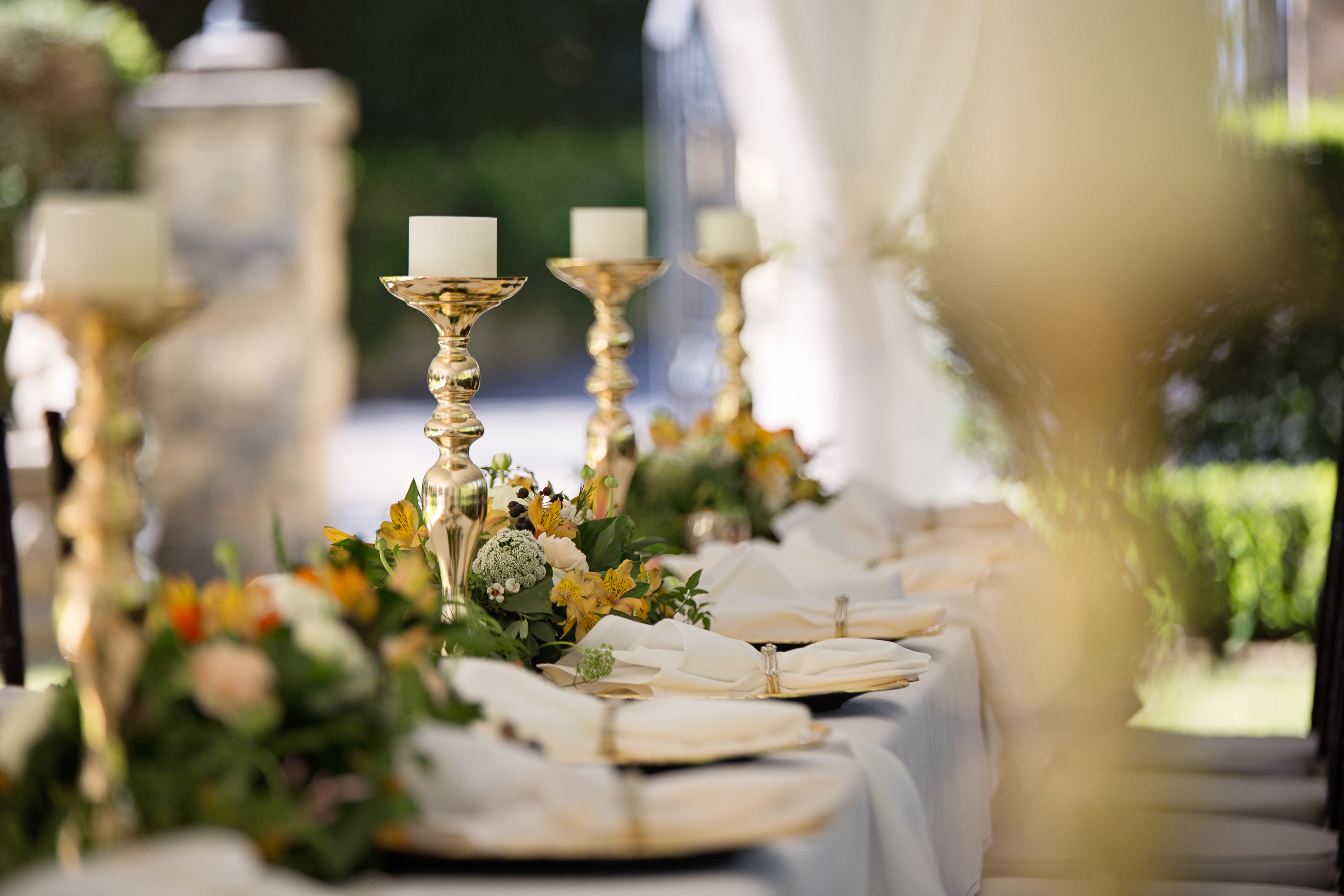 ♥ Chemin de table rustique pour un mariage champêtre authentique