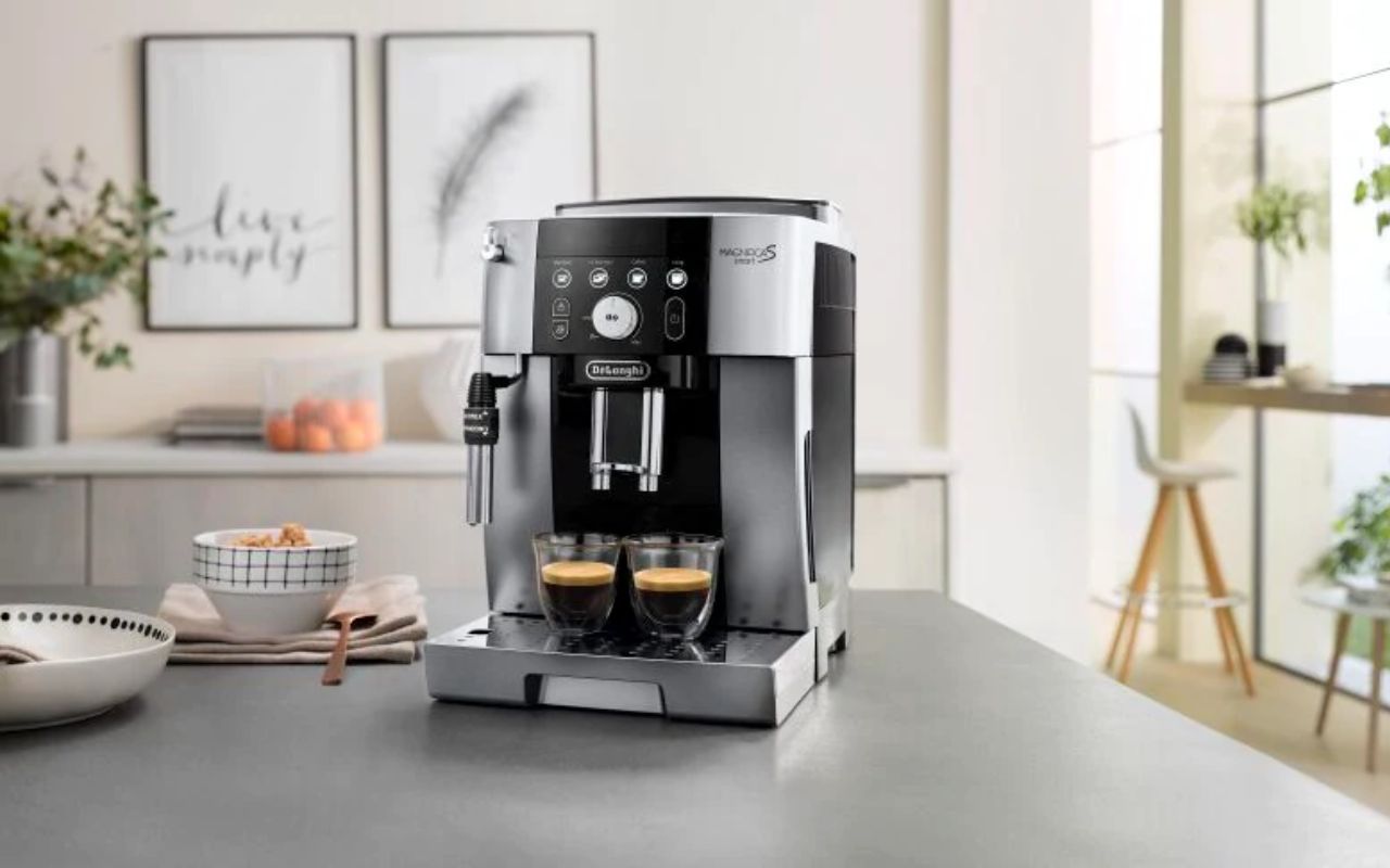 Cette machine à café à grains Delonghi en promotion vous offre les