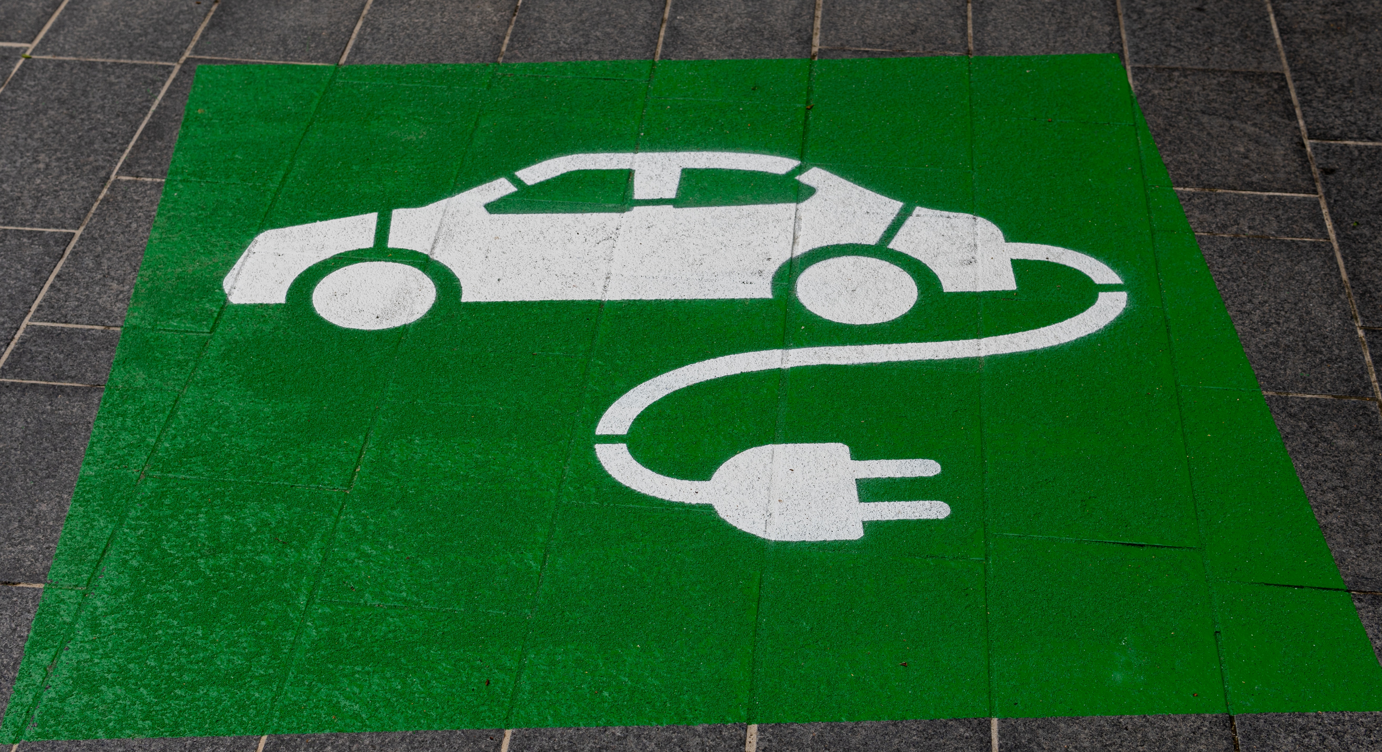 Quelle est la meilleure assurance pour une voiture électrique? - Le Parisien