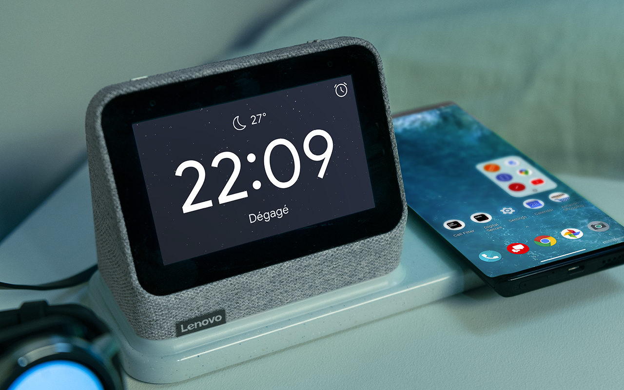 Le réveil connecté Lenovo Smart Clock 2 est à moins de 30 €