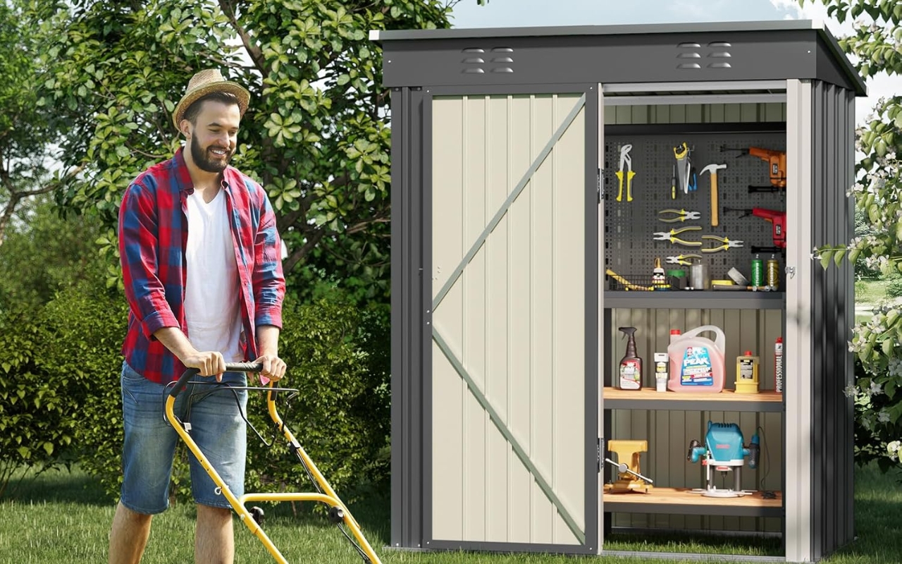 Avant l’arrivée du mauvais temps, stockez tout votre matériel dans cet abri de jardin à moins de 150 euros // Amazon